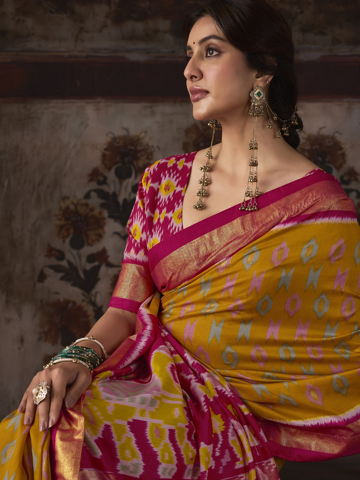 Mustard silk blend saree view 3