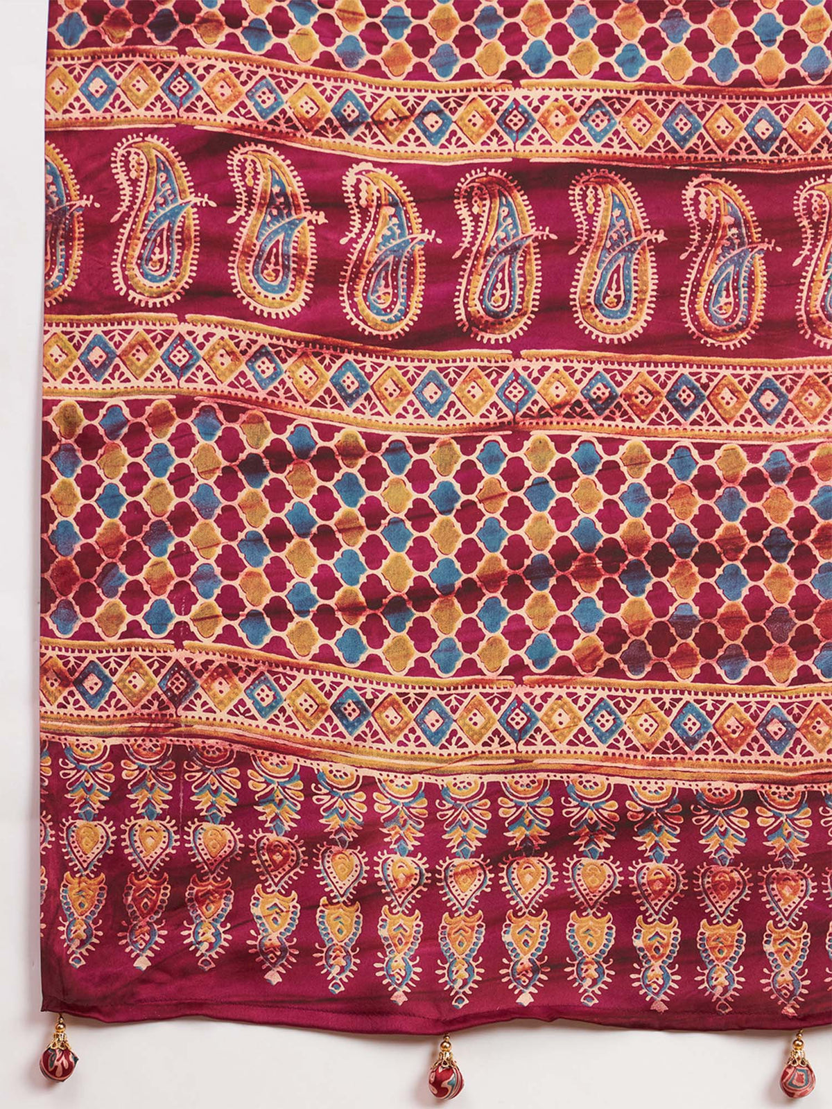 Burgundy Pure Crepe saree – detail view 5