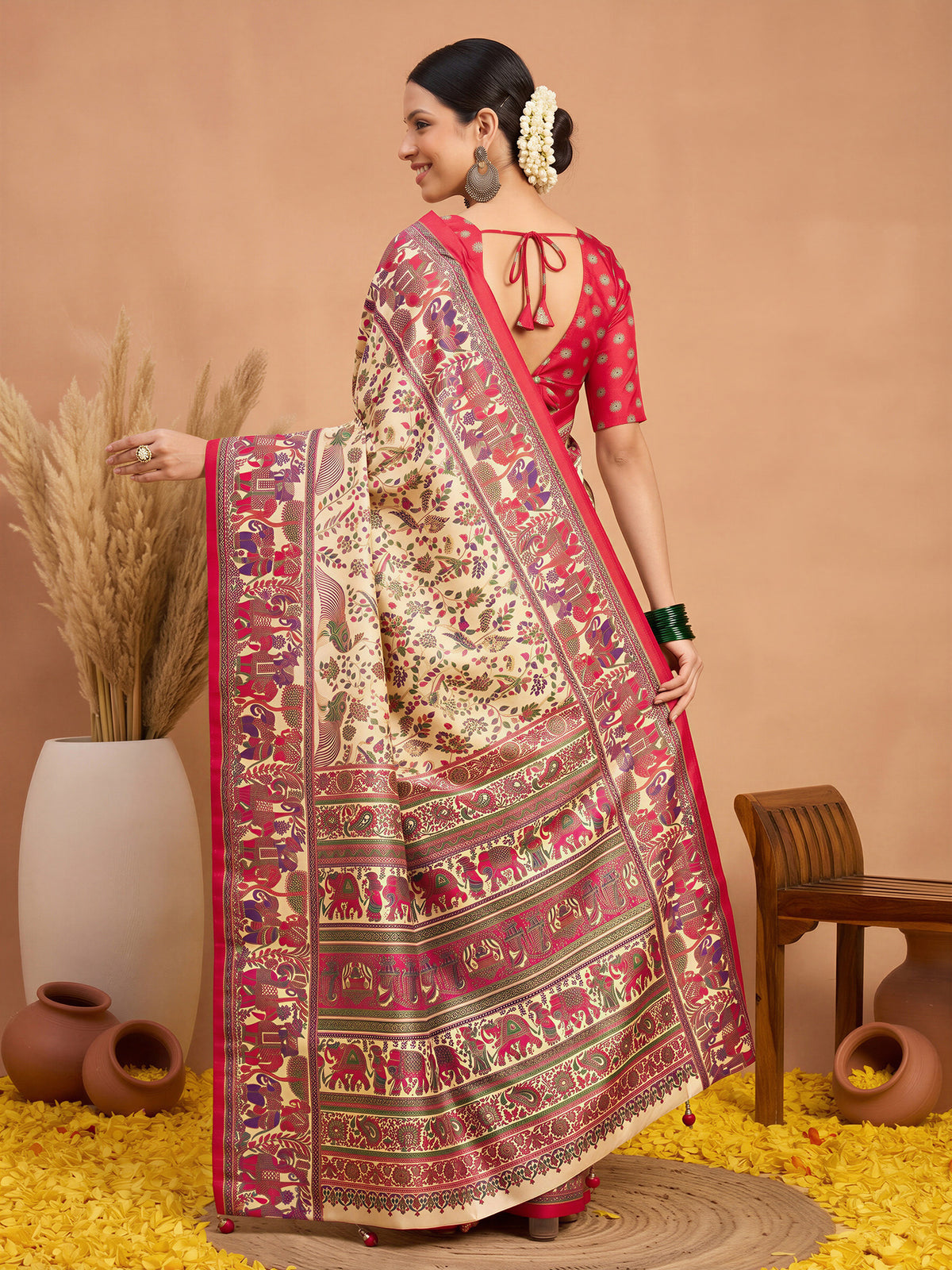 Beige Silk Blend saree – detail view 1