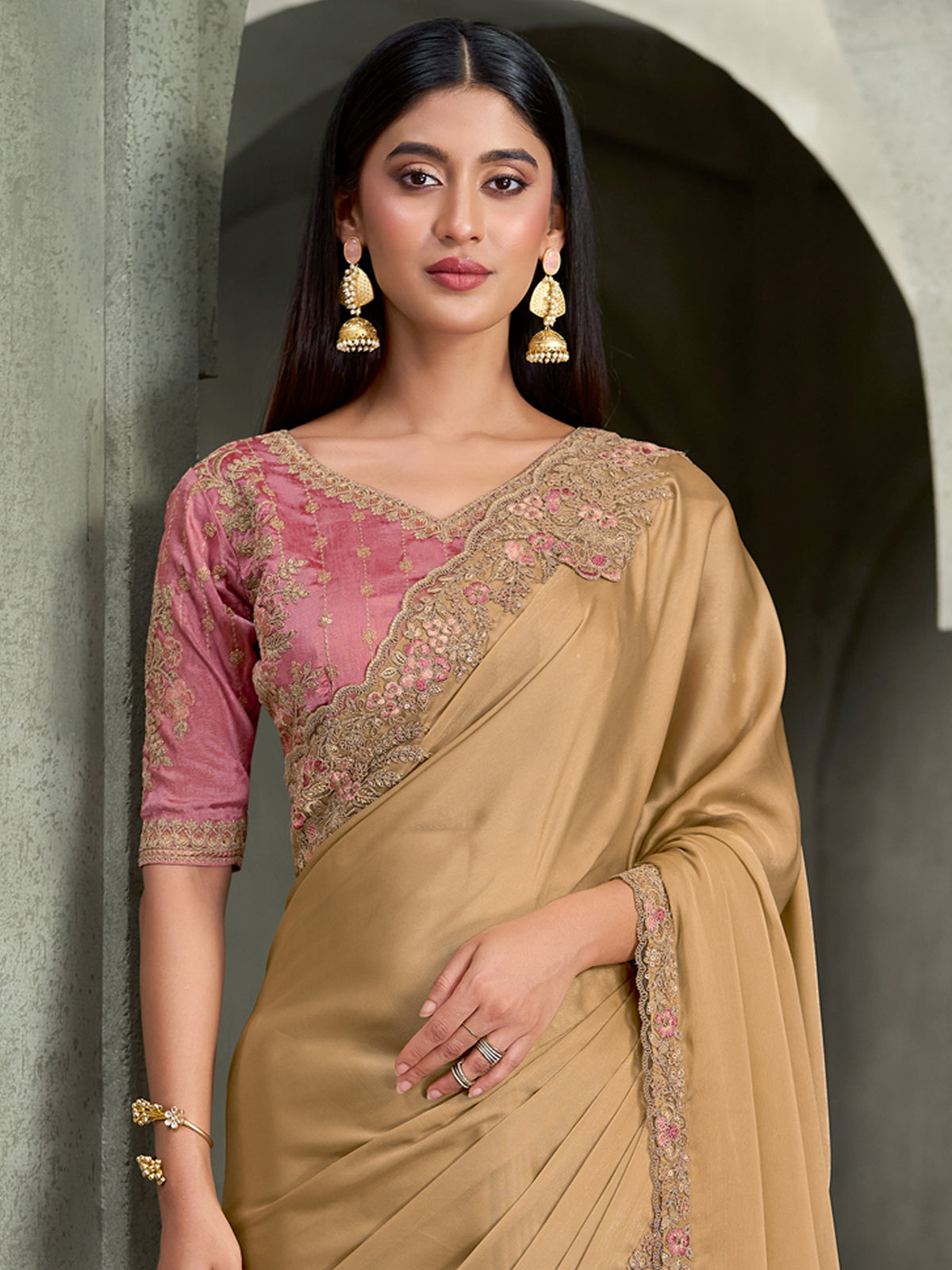 Cream Georgette saree – detail view 2