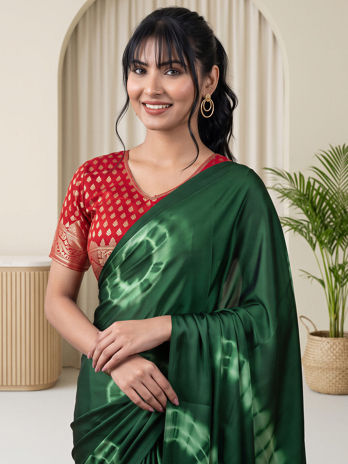 Green Satin Silk saree – detail view 4