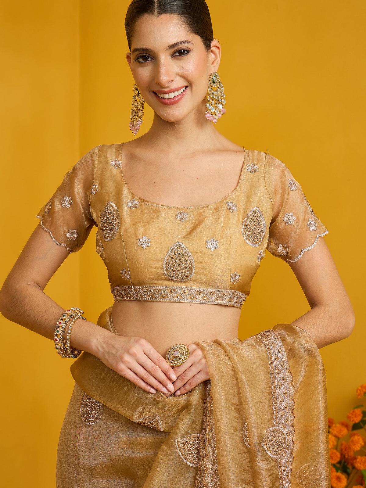 Gold Organza saree – detail view 5