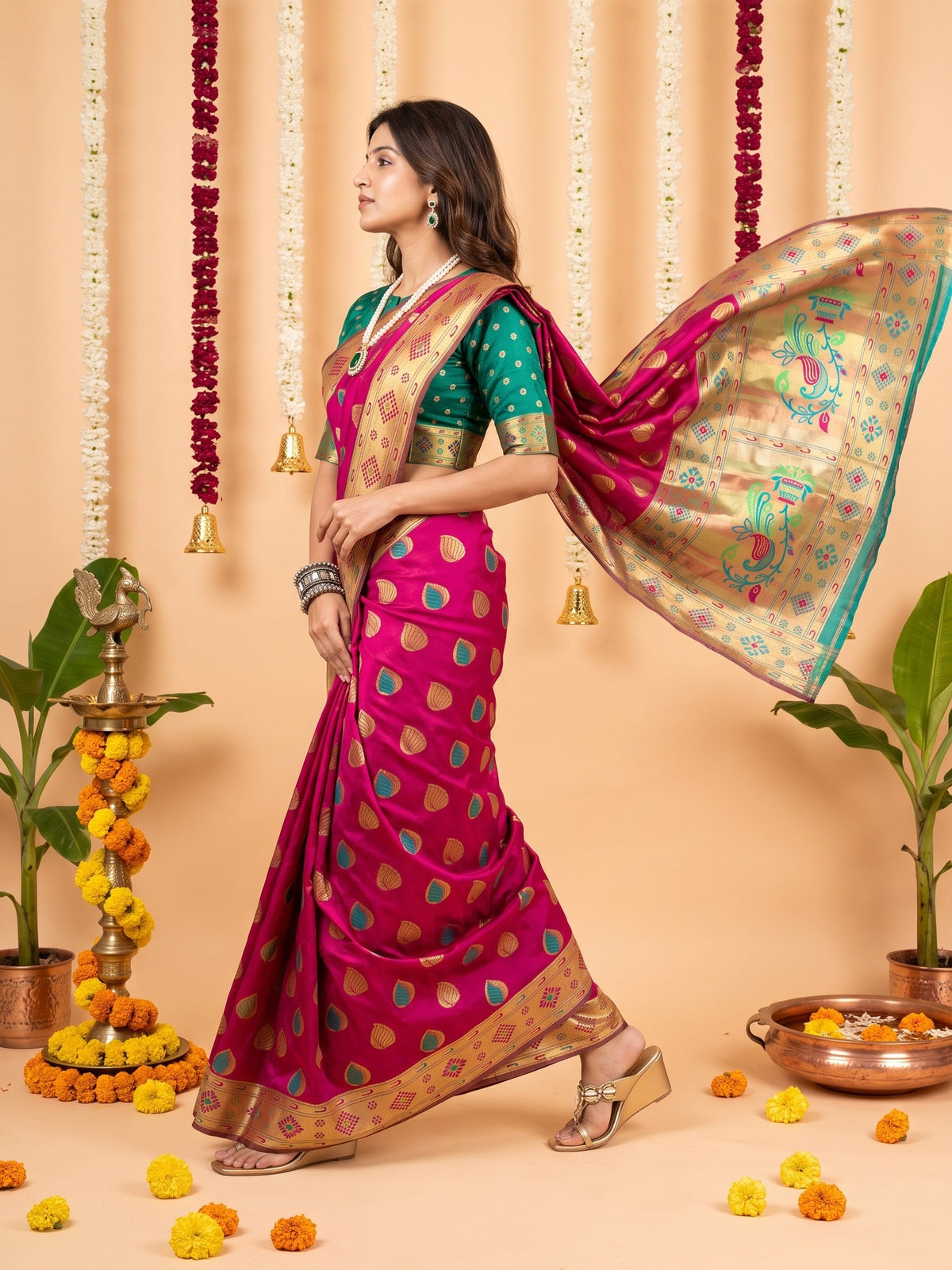 Pink Silk Blend saree – detail view 3