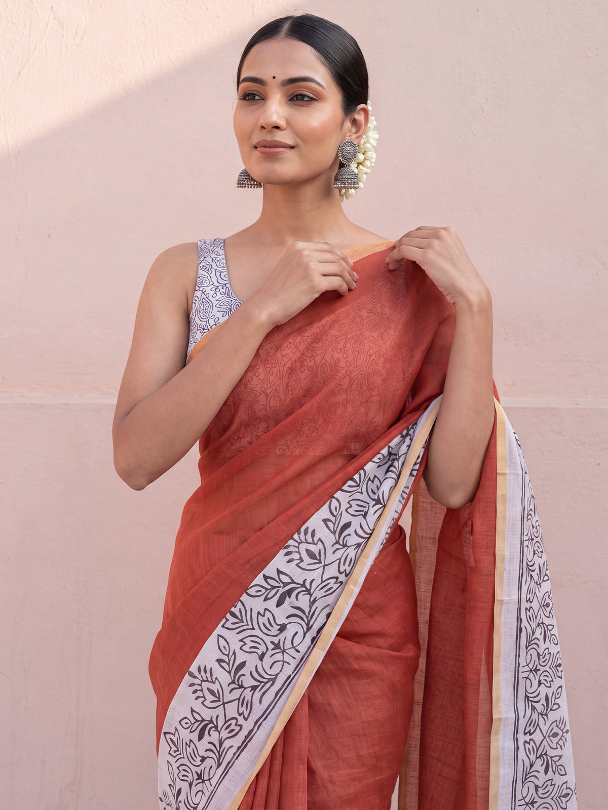 Rust Cotton Linen saree – detail view 4