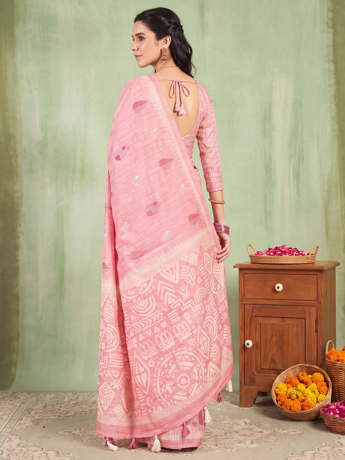 Pink Silk Blend saree – detail view 1
