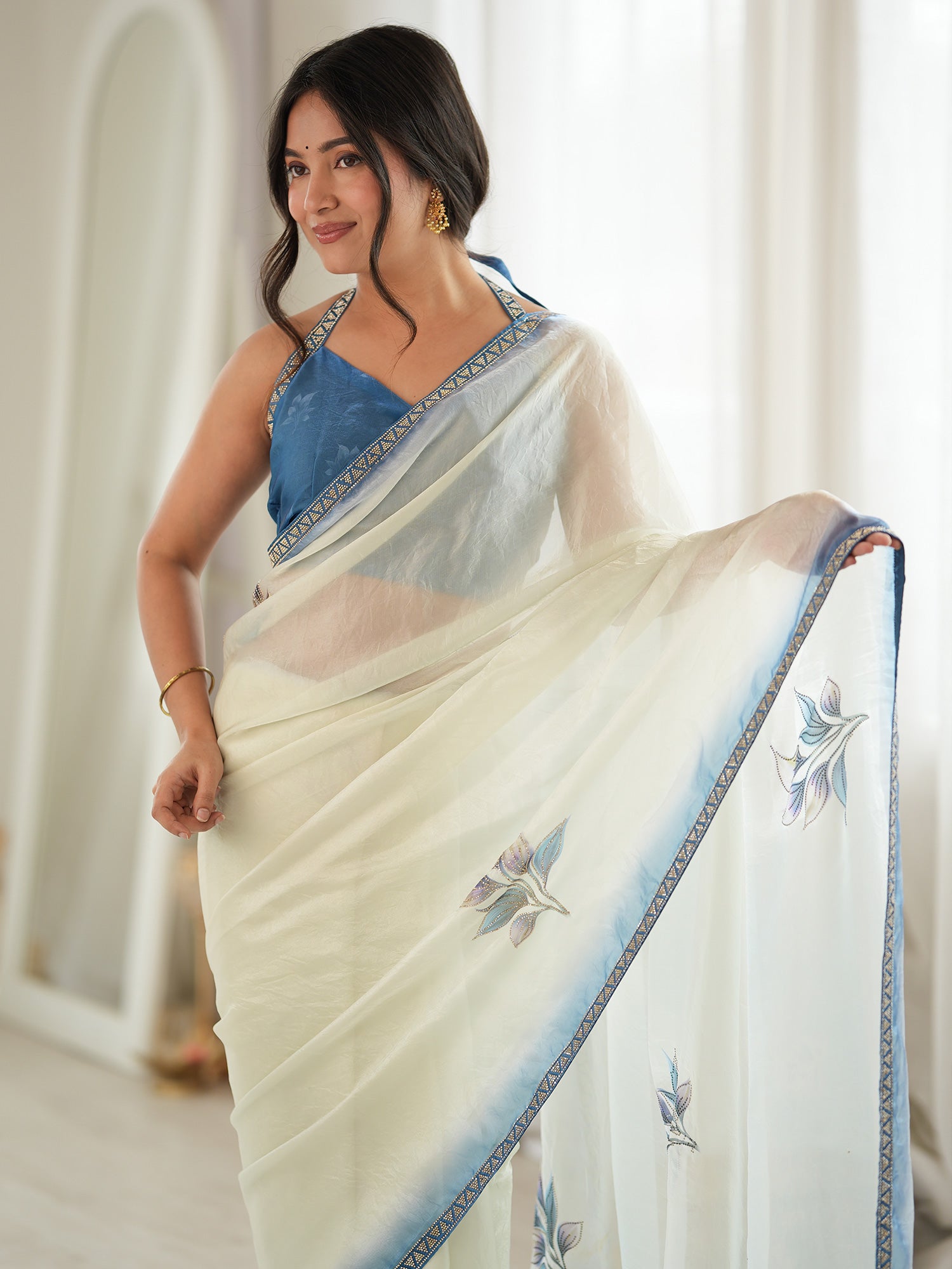 Off White Satin saree – detail view 4