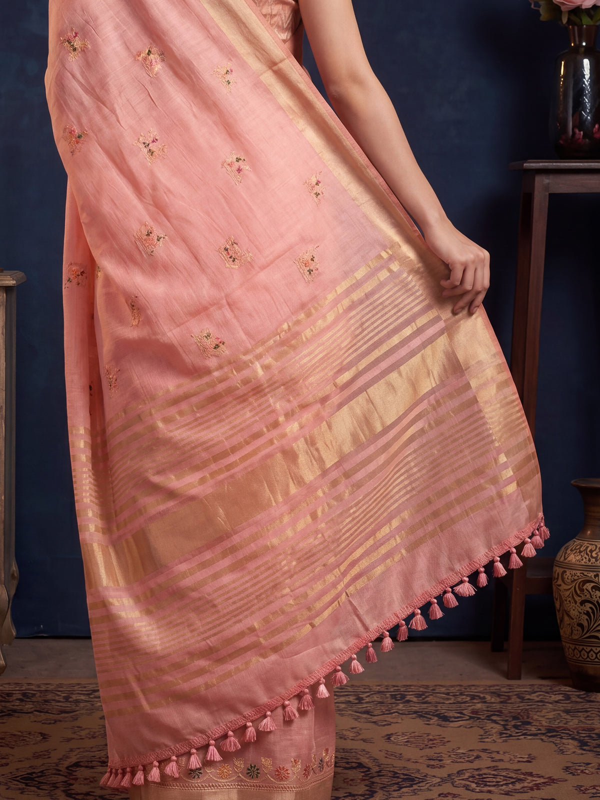 Pink Cotton Linen saree – detail view 5