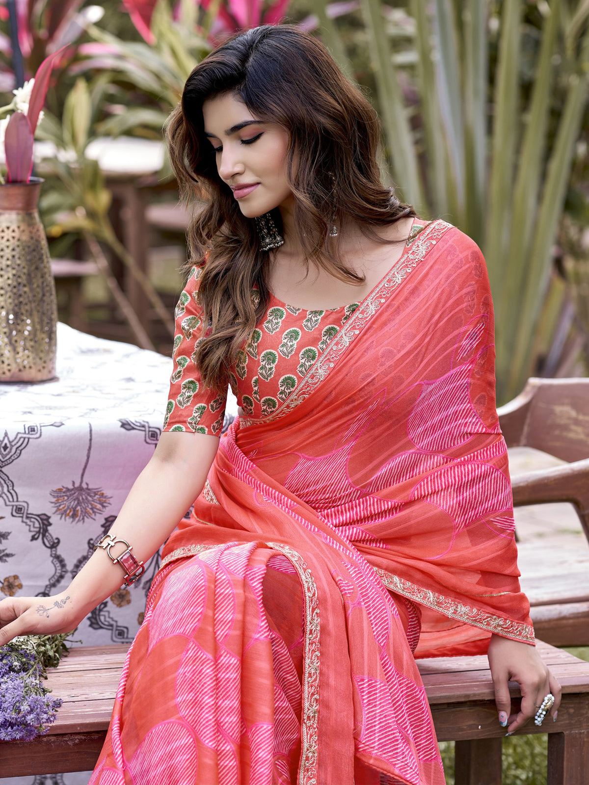 Coral Chiffon saree – detail view 3