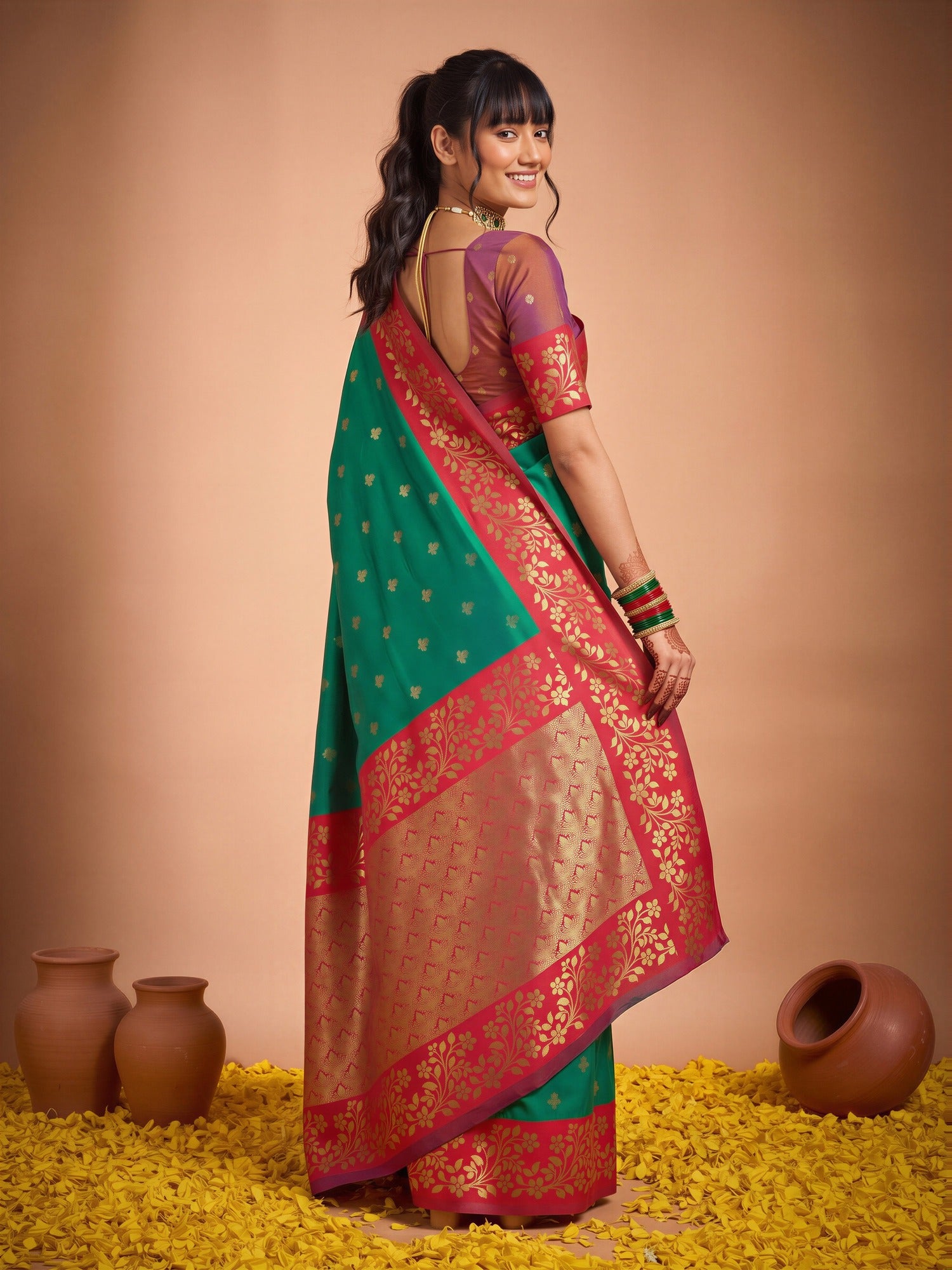 Green Cotton Blend saree – detail view 1