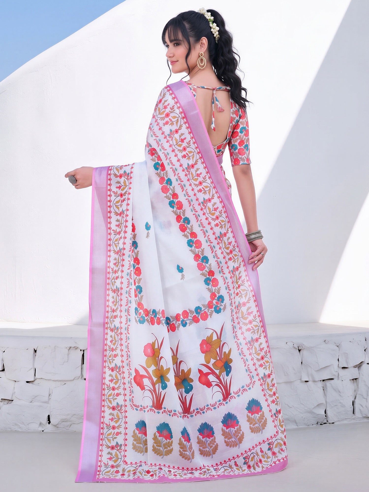 White Cotton Linen saree – detail view 1