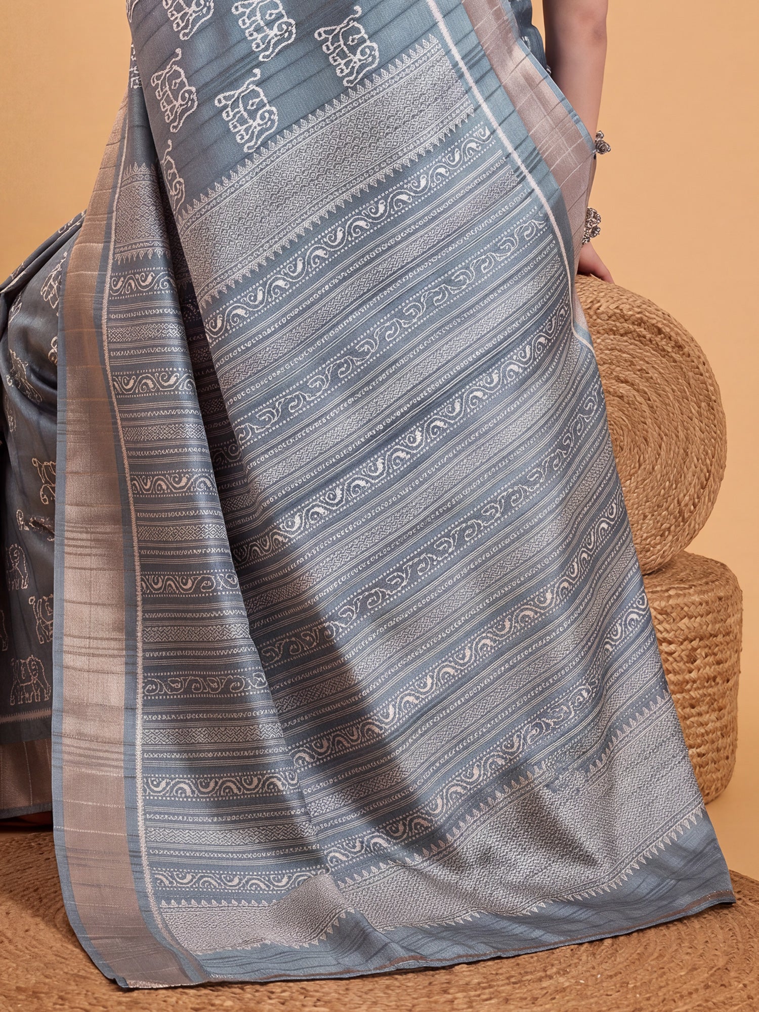 Sea Green Silk Blend saree – detail view 5