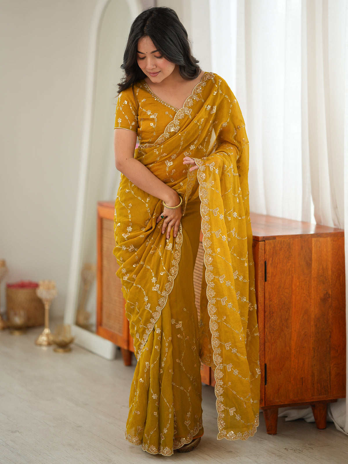 Mustard Tissue saree – detail view 2