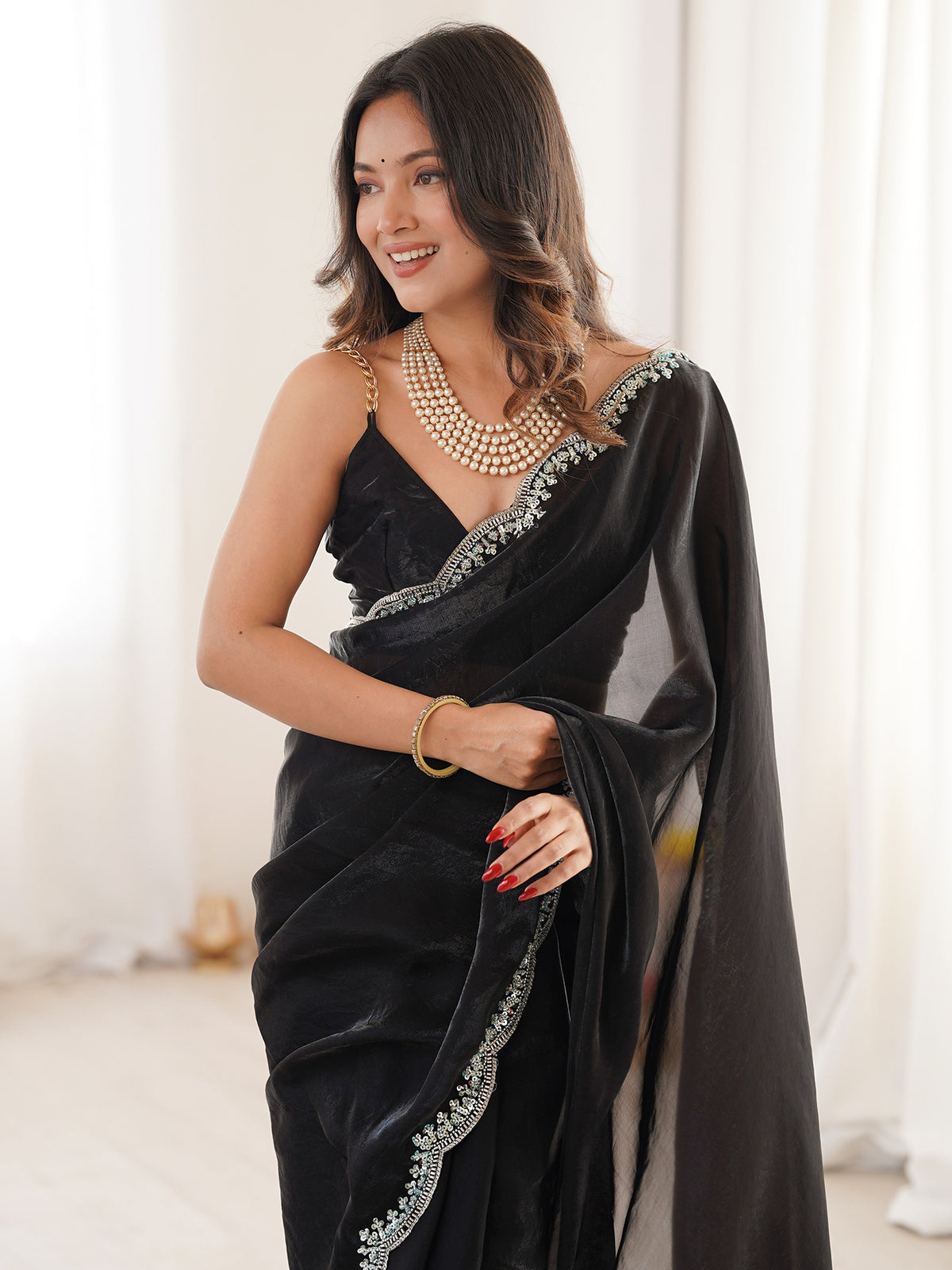 Black Silk Blend saree – detail view 3