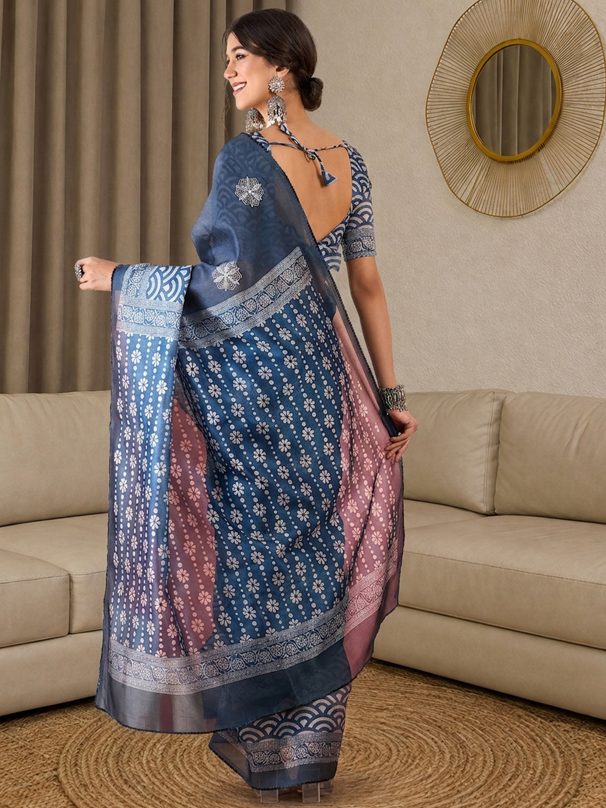 Blue Silk Blend saree – detail view 1