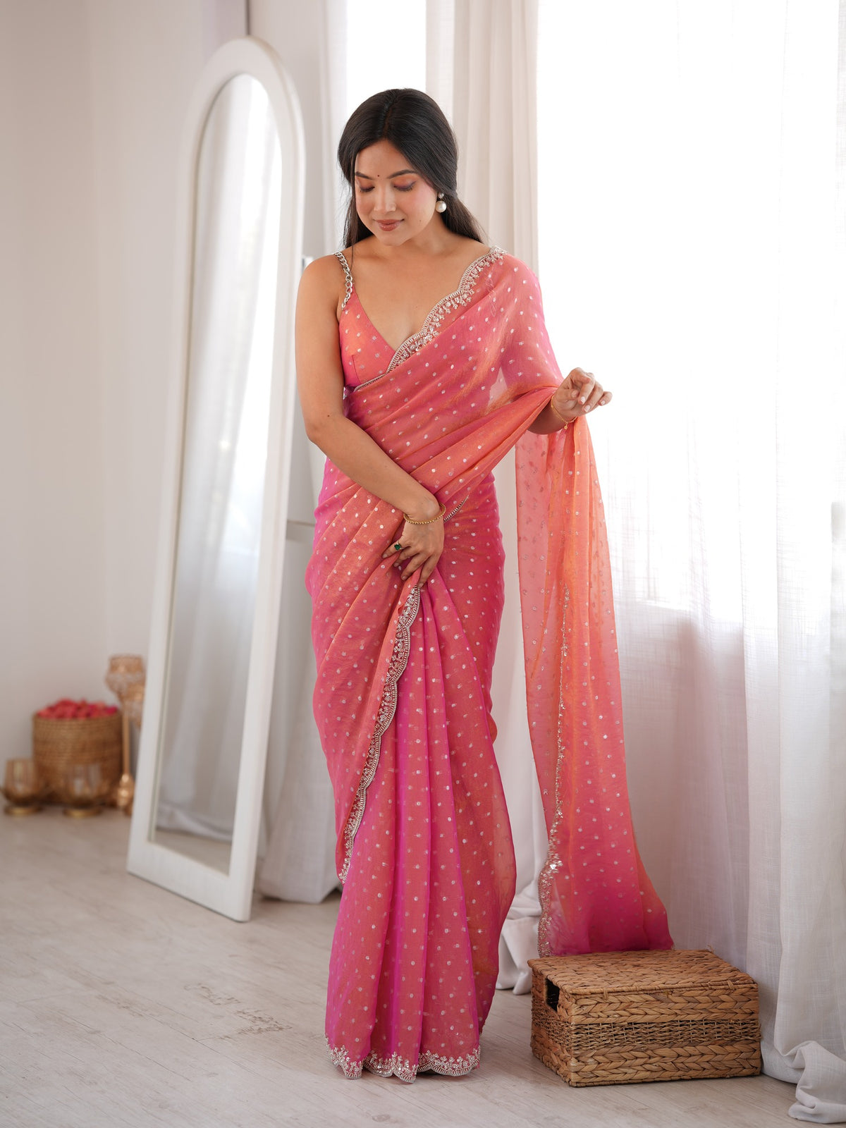 Pink Silk Blend saree – detail view 2