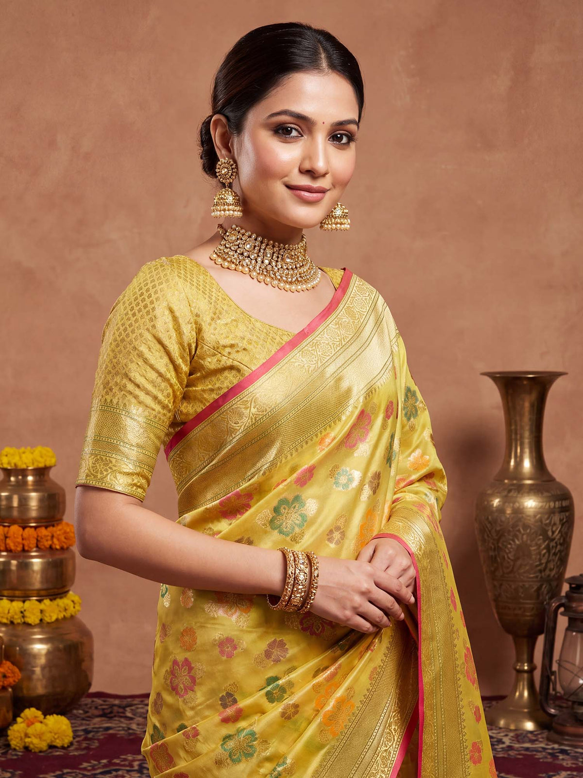 Yellow Organza saree – detail view 4