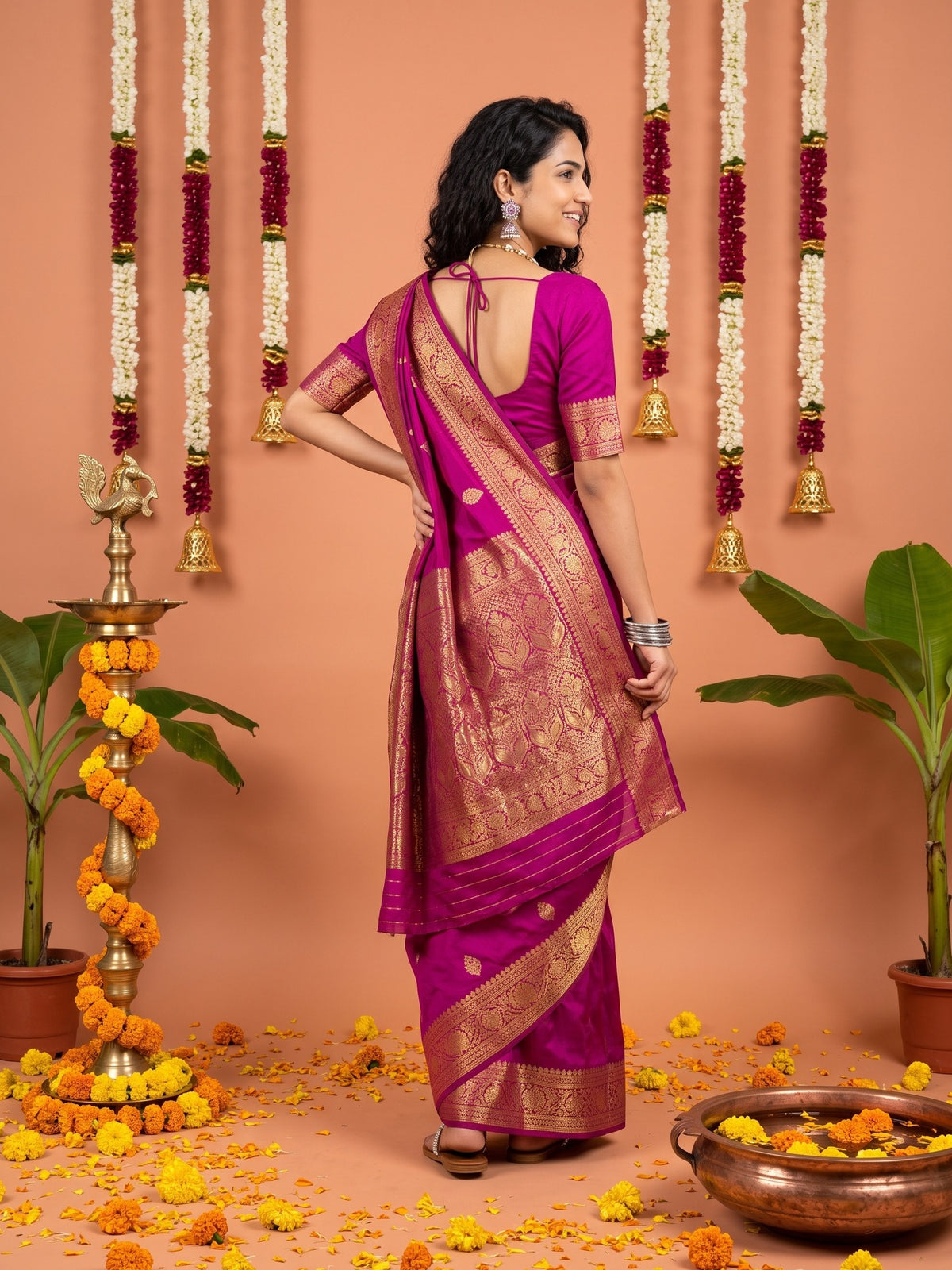 Magenta Silk Blend saree – detail view 4
