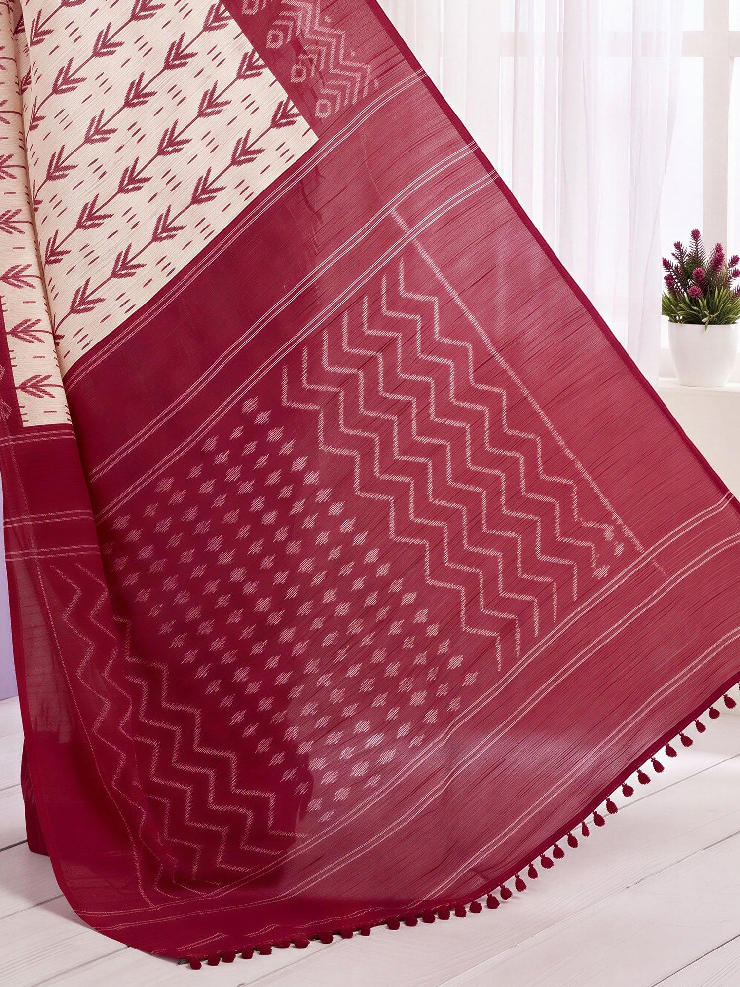 Off White Cotton Blend saree – detail view 5