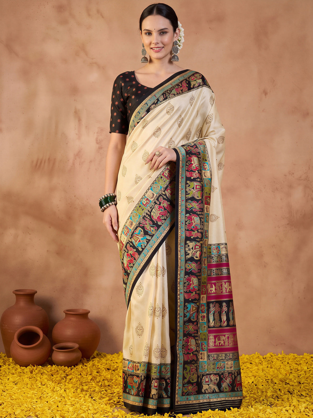 Black Silk Blend saree – detail view 3