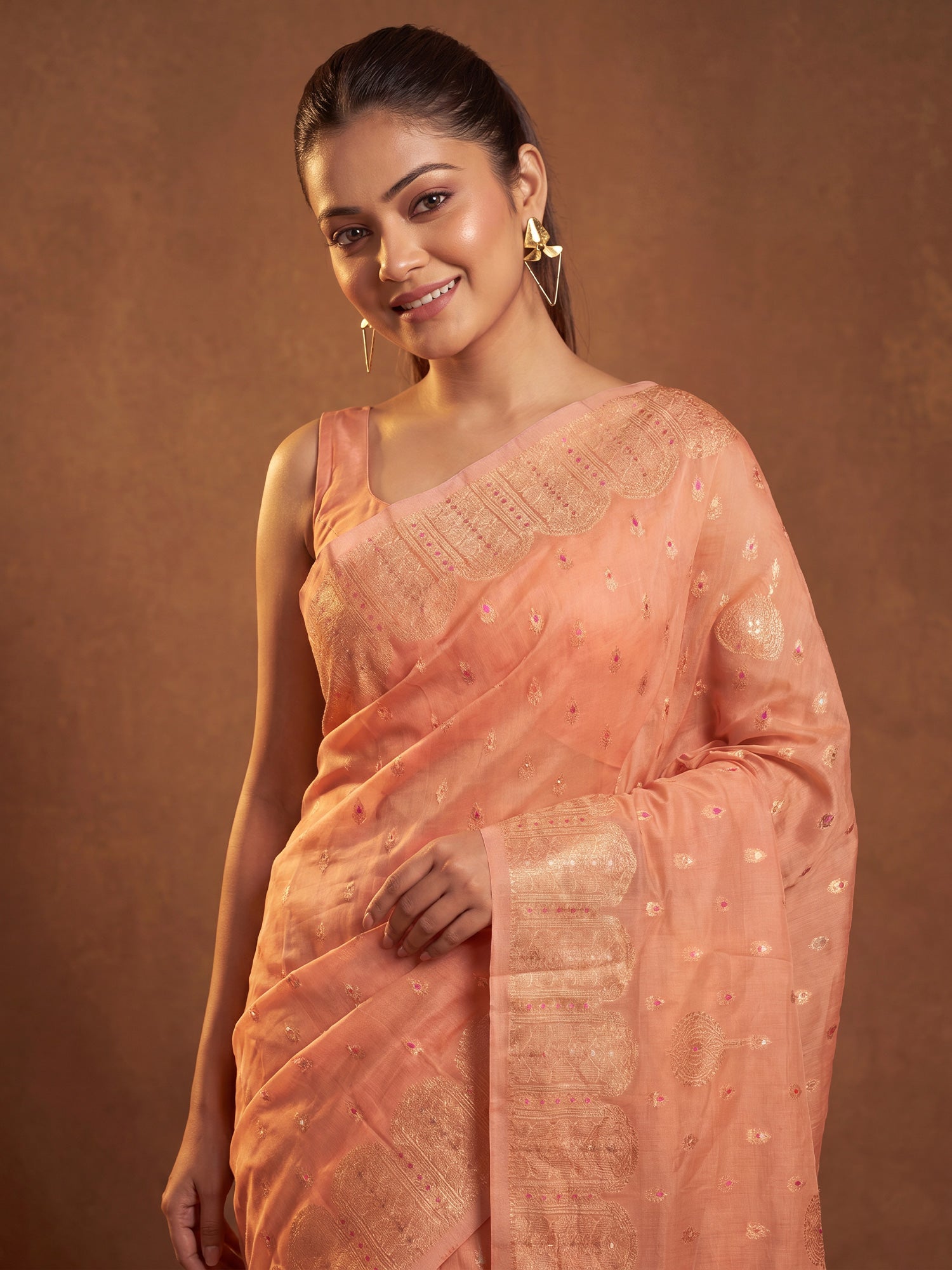 Orange Silk Blend saree – detail view 3