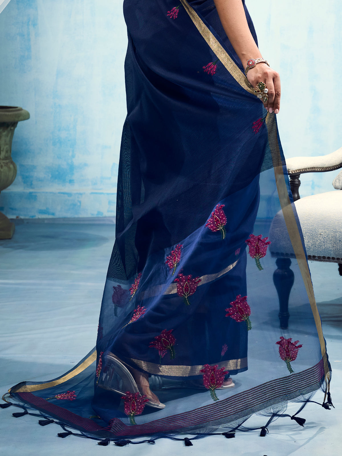 Blue Muga Cotton saree – detail view 5
