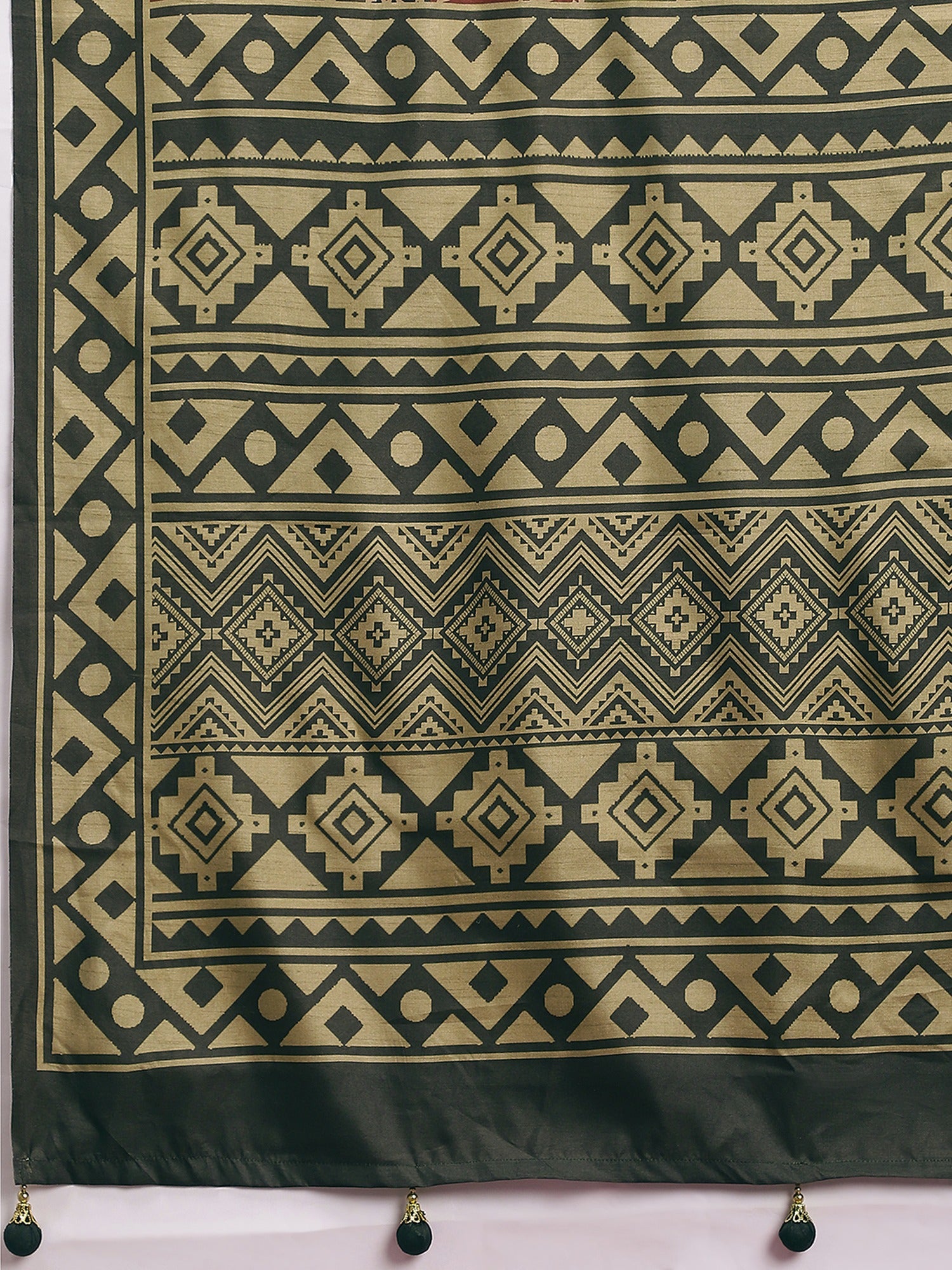 Dark Green Silk Blend saree – detail view 1