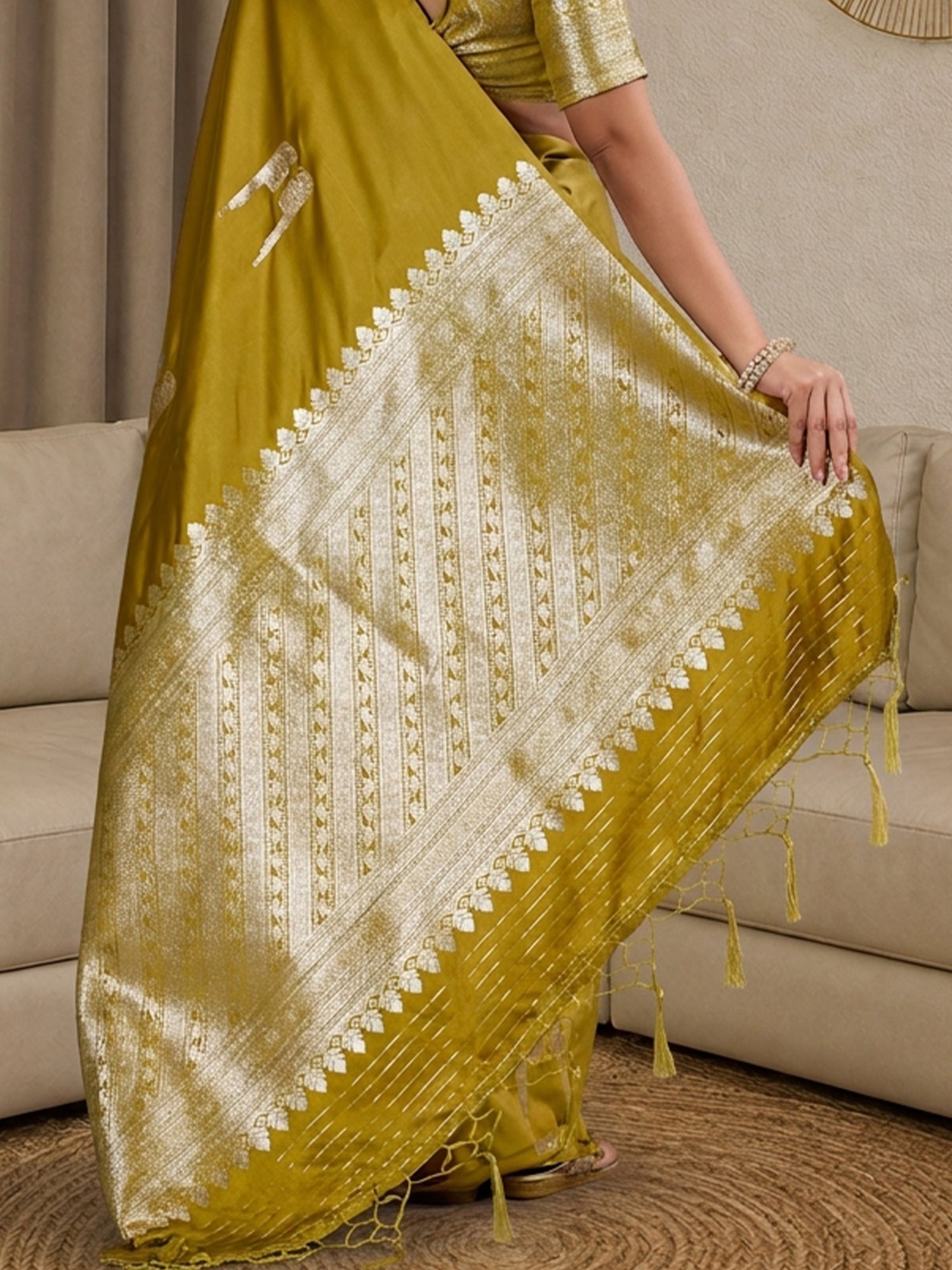 Olive Satin saree – detail view 5