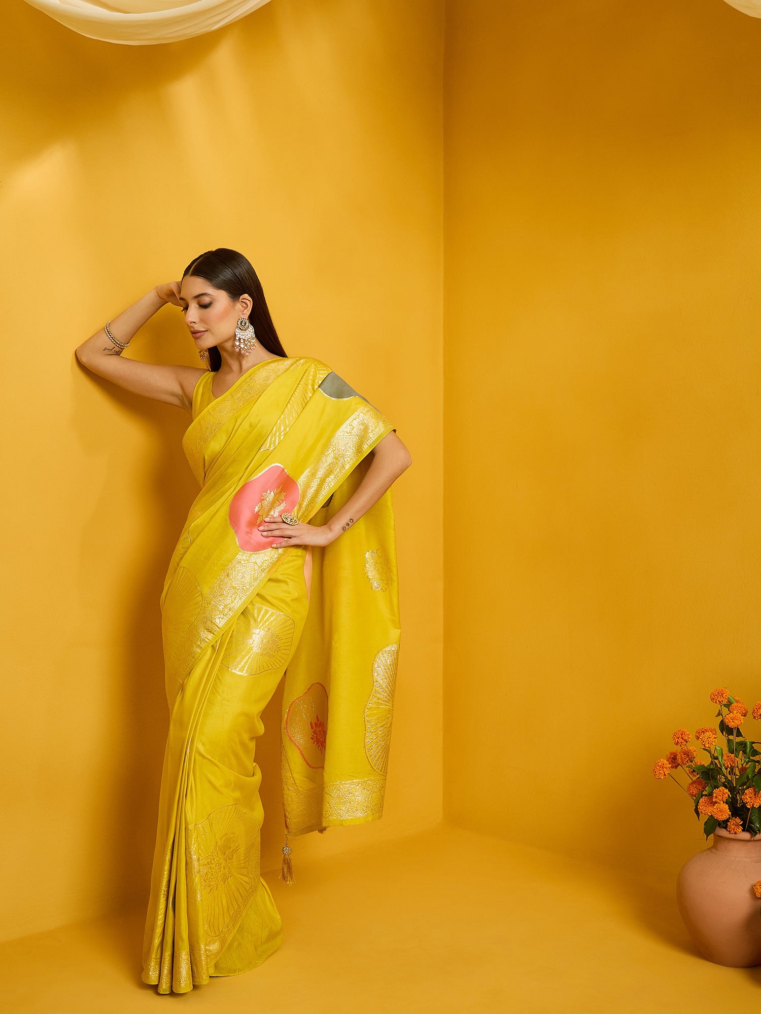 Yellow Dola Silk saree – detail view 2