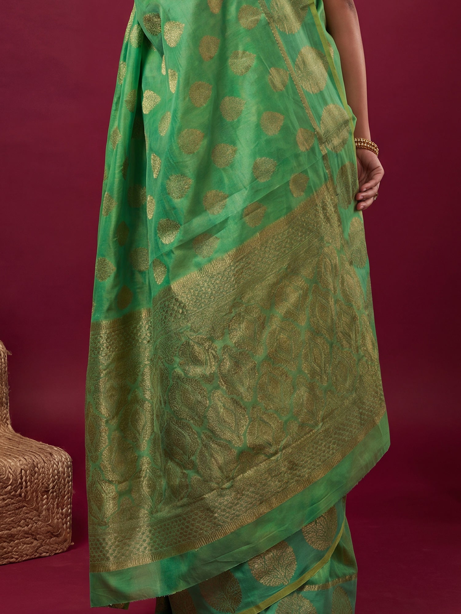 Mint Green Silk Blend saree – detail view 5