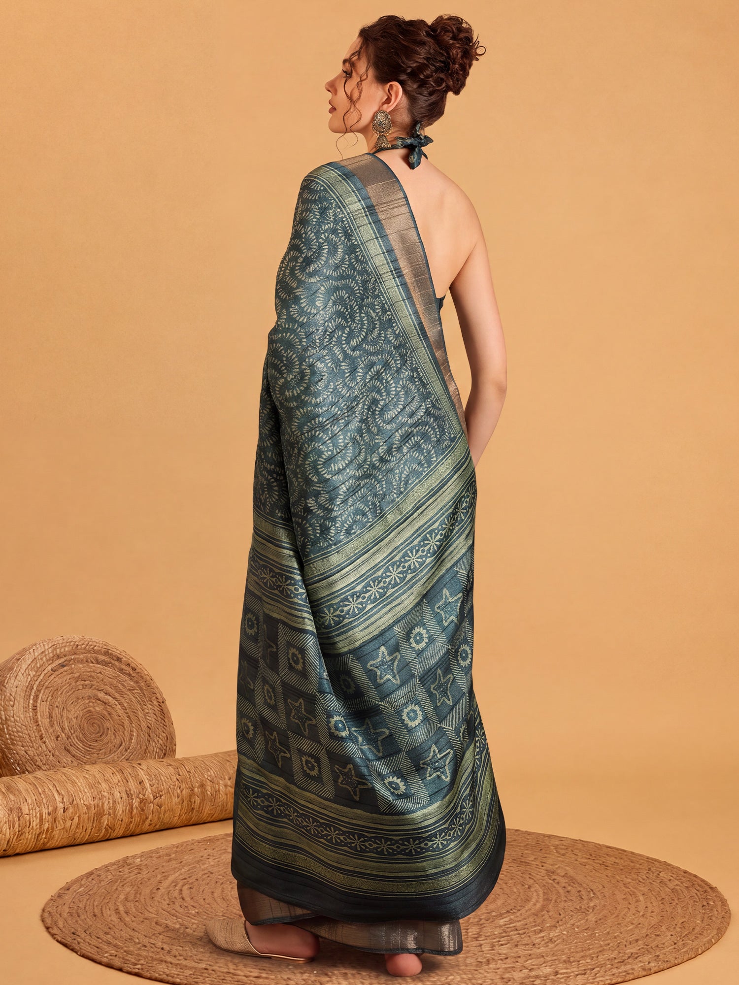Teal Green Silk Blend saree – detail view 1