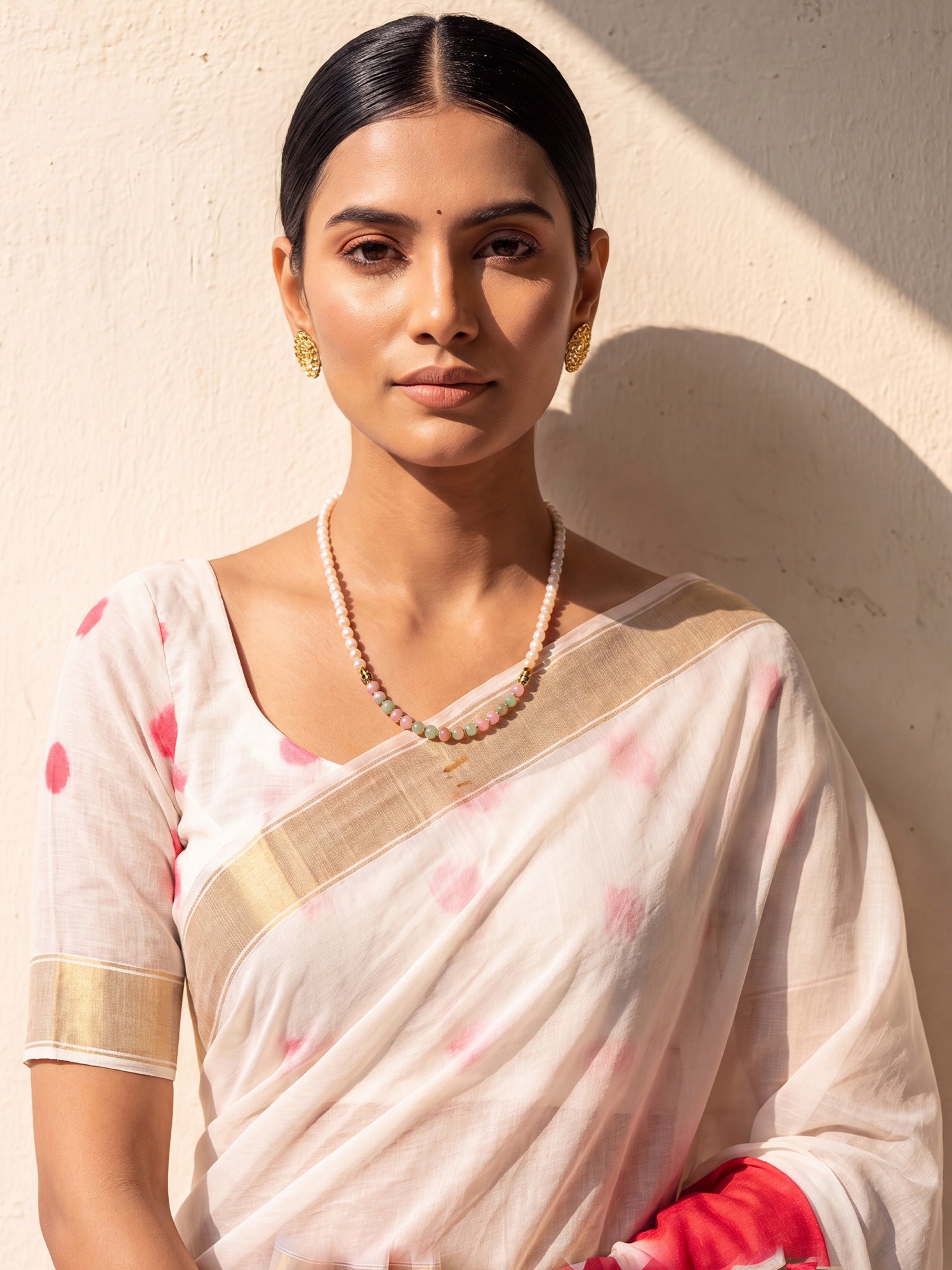 Red Linen saree – detail view 4
