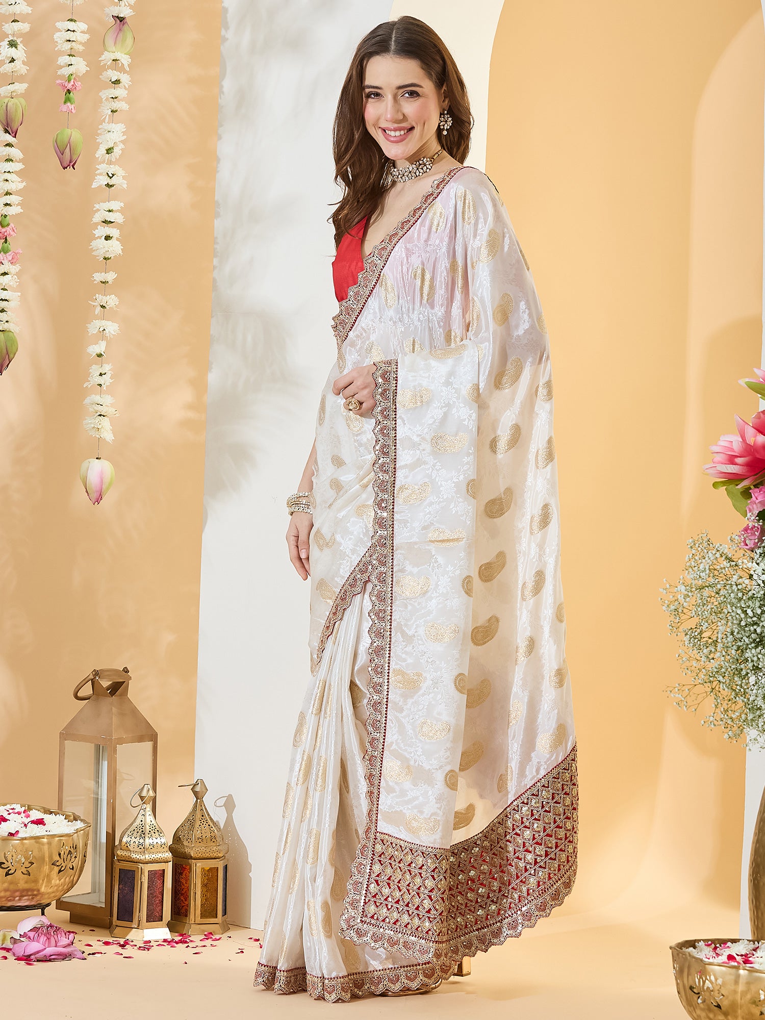 White Viscose Silk saree – detail view 2