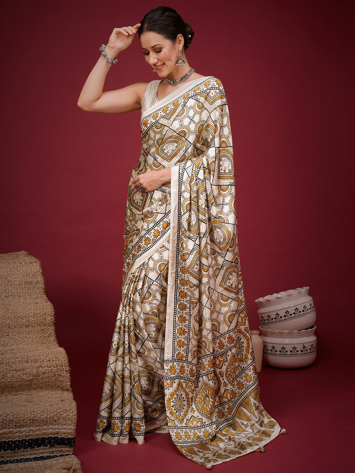 Off White Satin saree – detail view 2