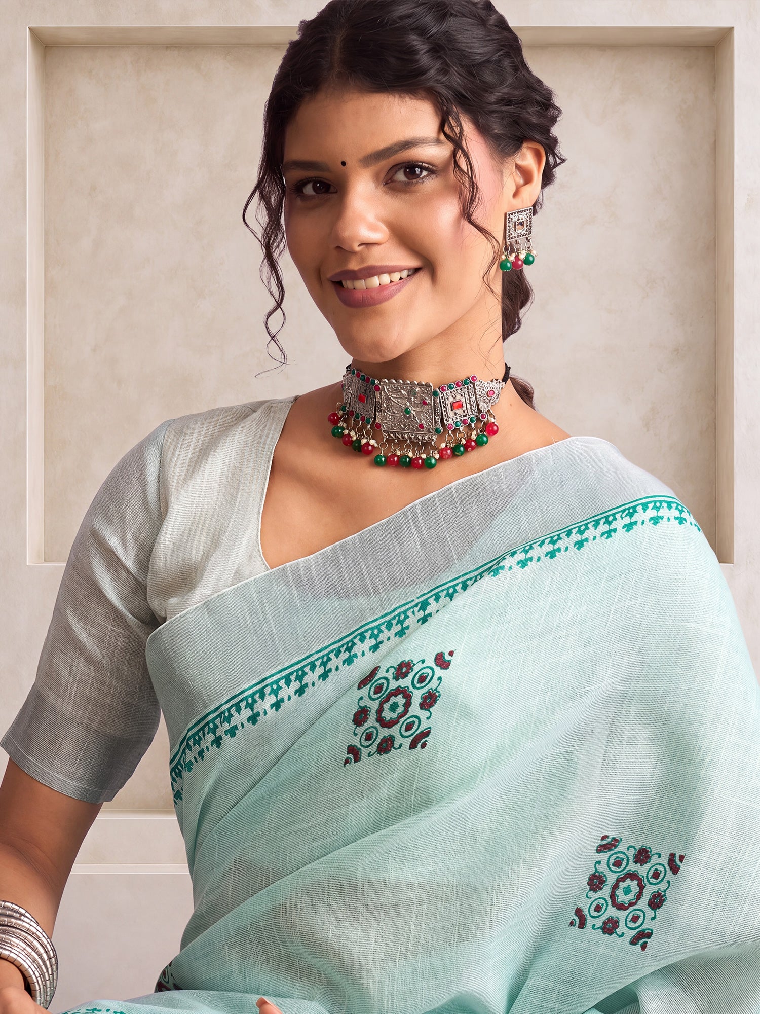 Mint Green Linen saree – detail view 3