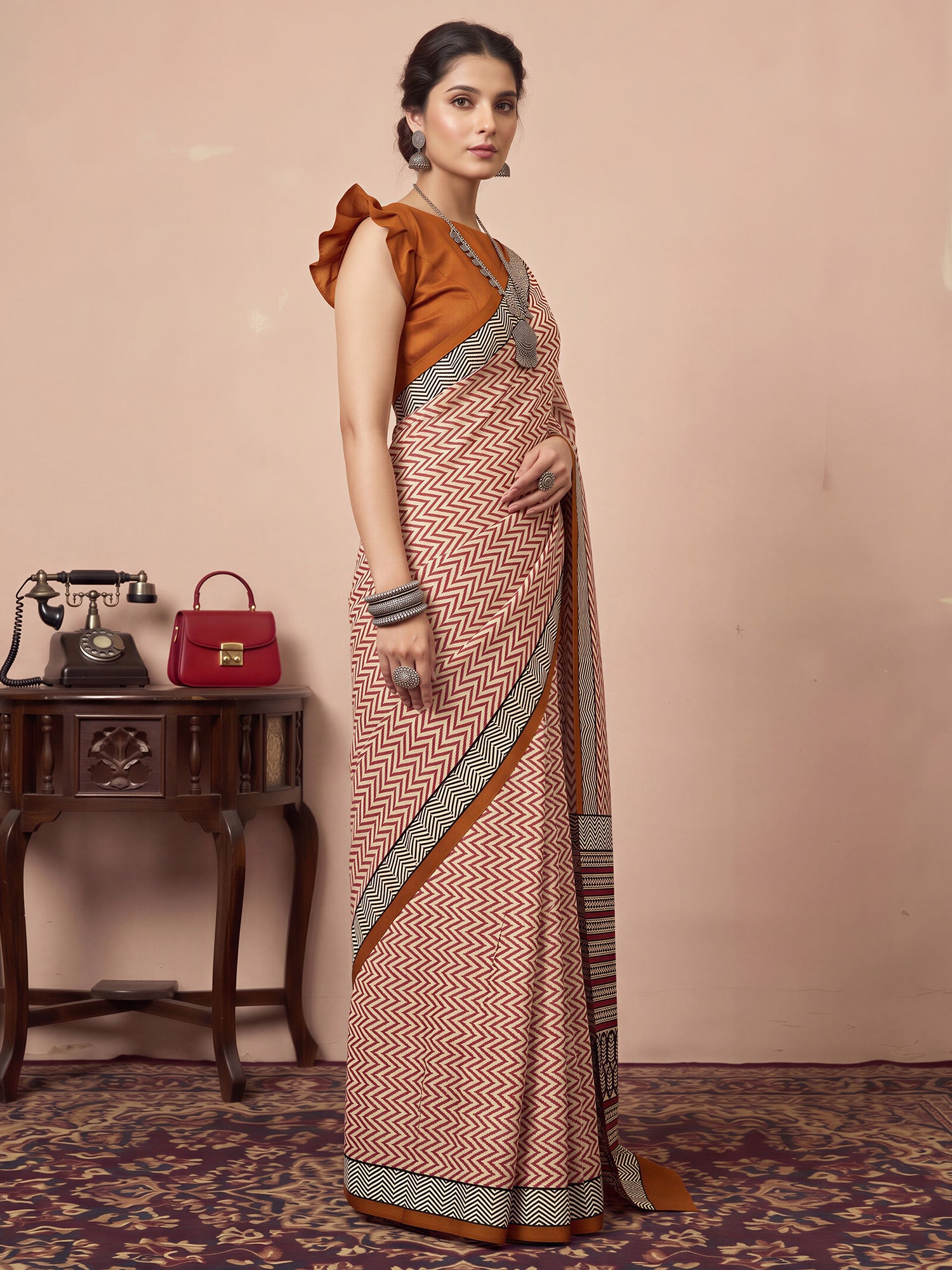 Rust Bhagalpuri Silk saree – detail view 2