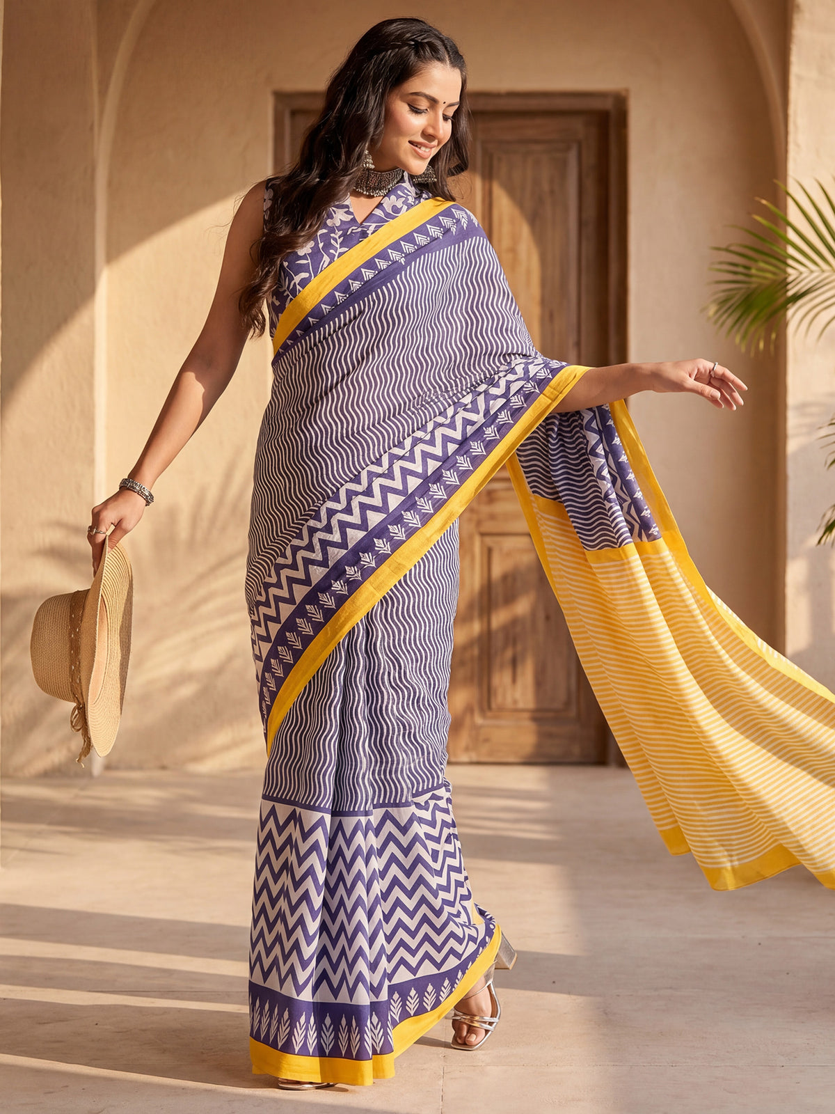 Blue Cotton Blend saree – detail view 2