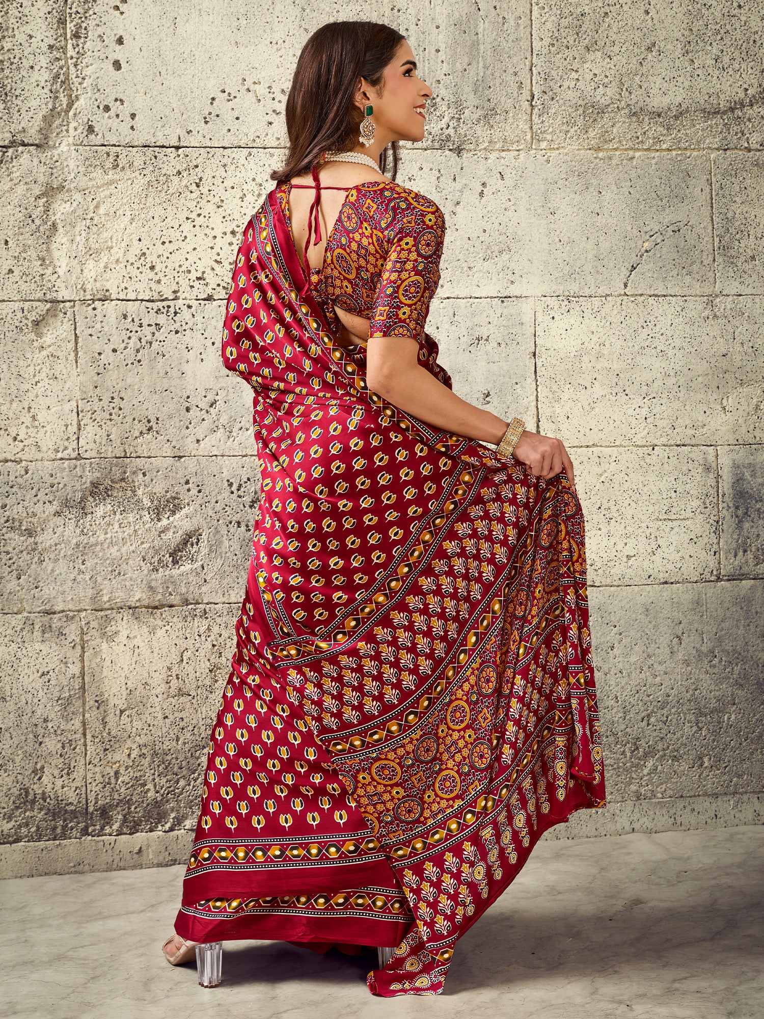 Maroon Satin saree – detail view 1