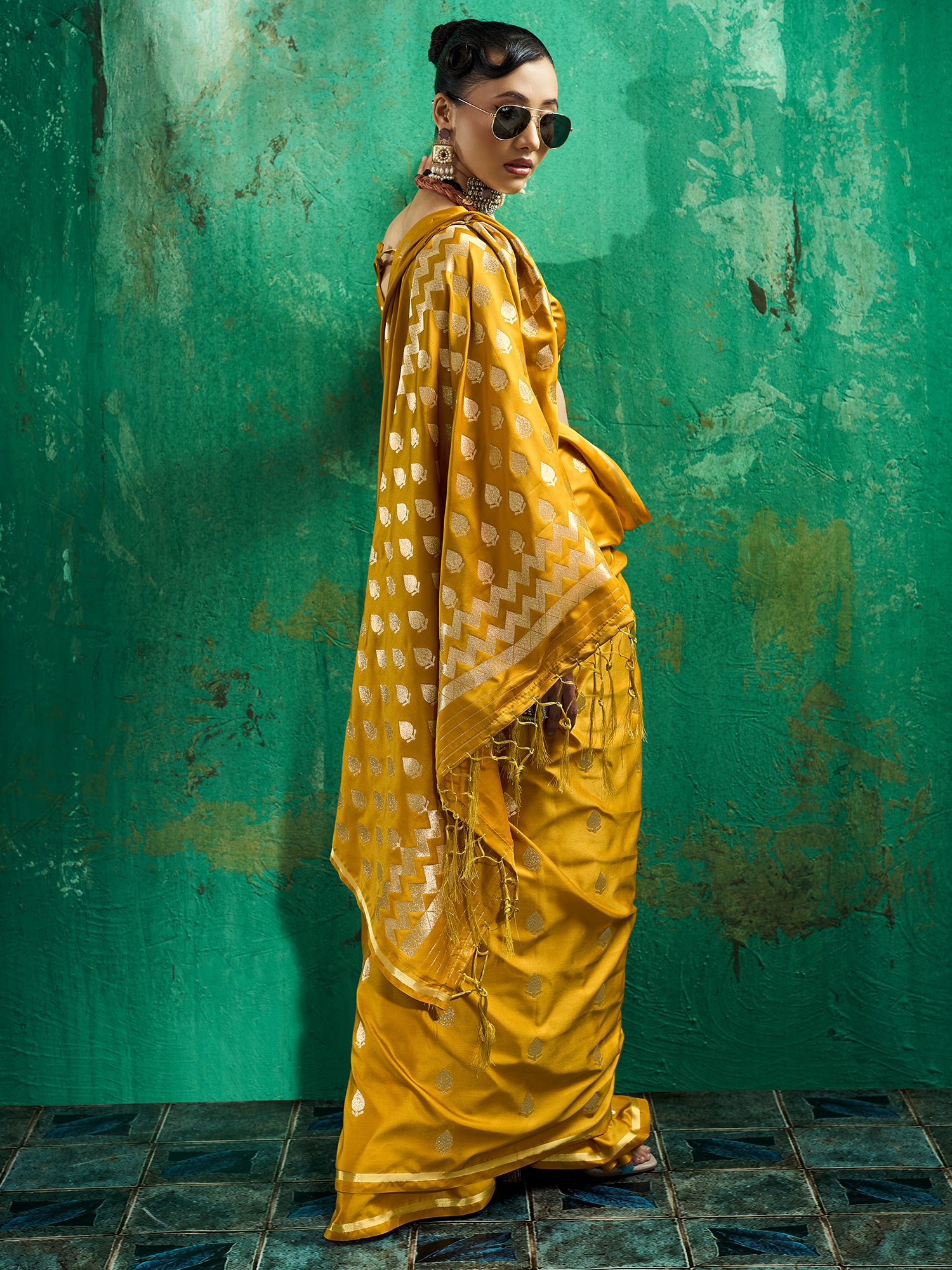 Yellow Satin Silk saree – detail view 1