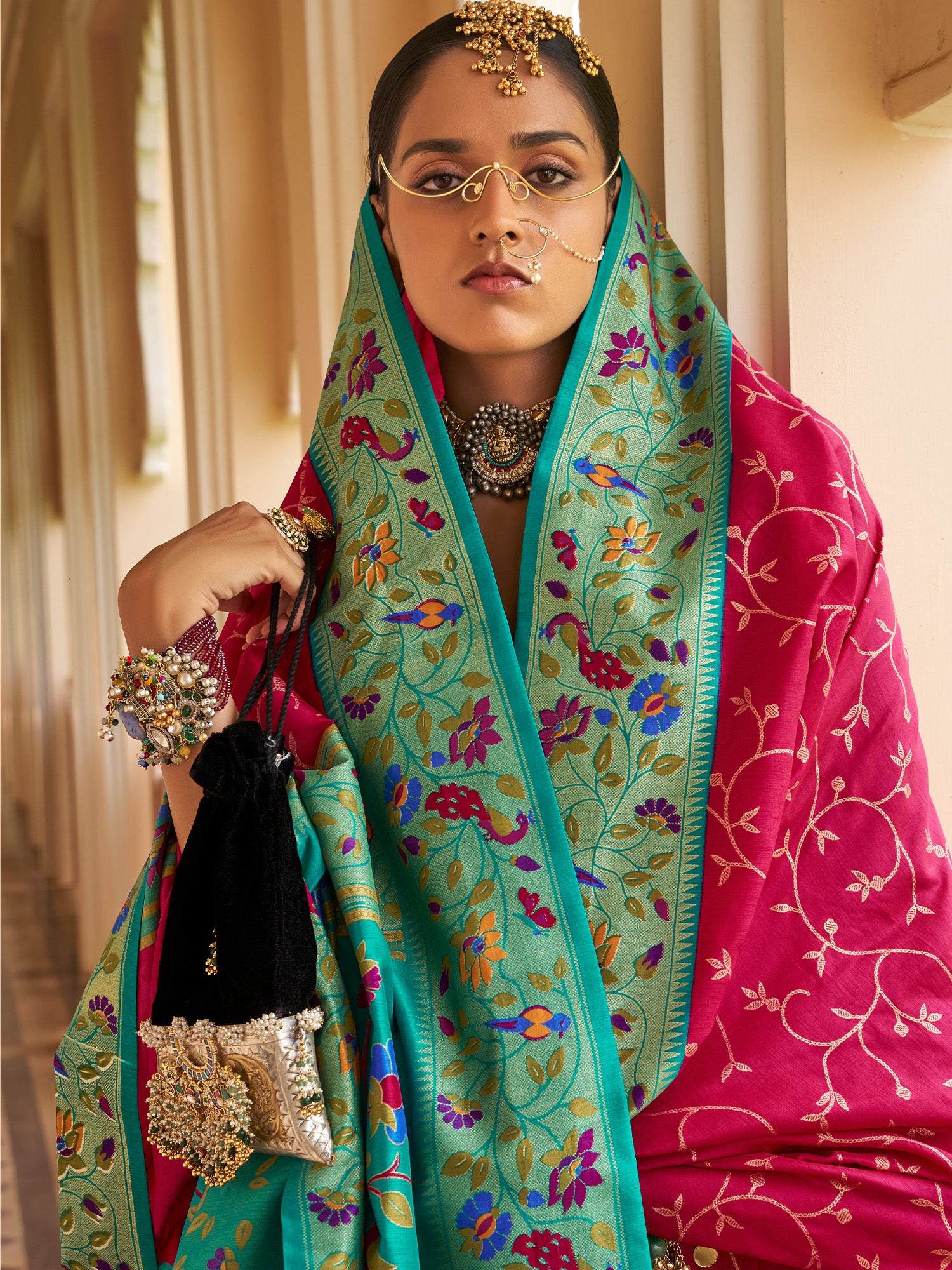 Pink Silk Blend saree – detail view 1