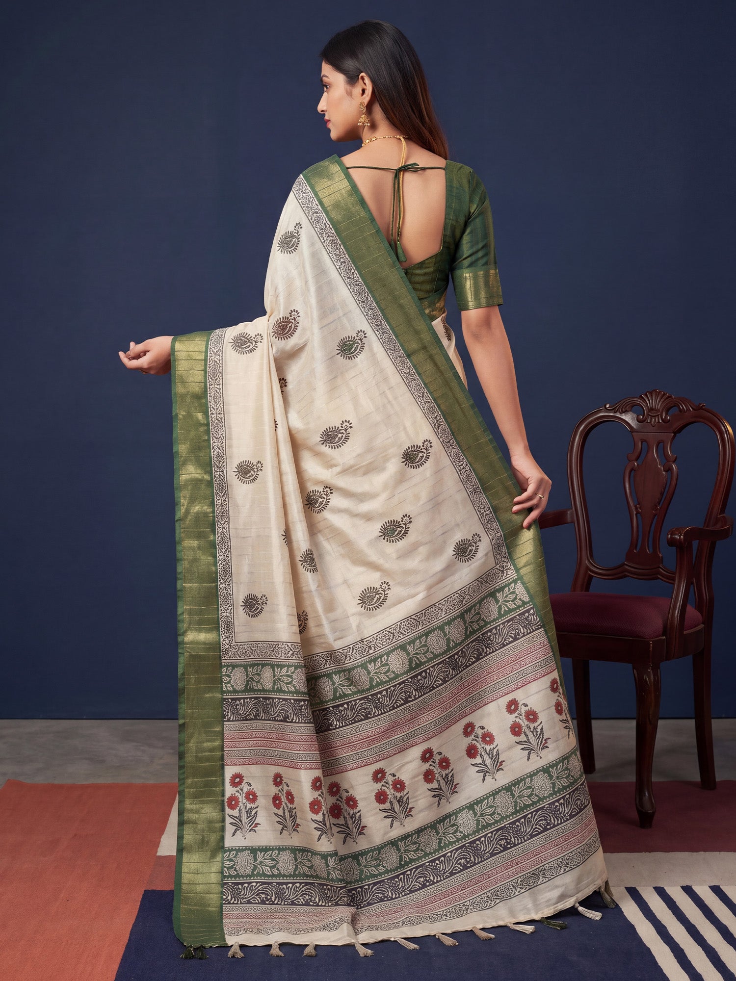 Green Cotton Silk saree – detail view 1
