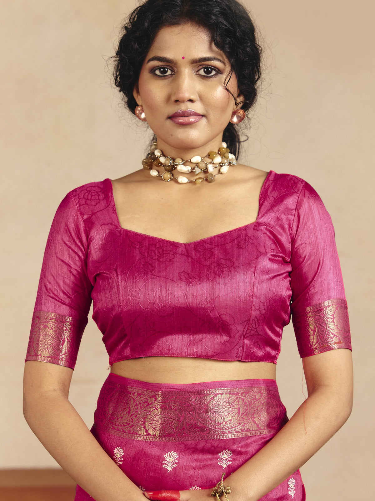 Magenta Tussar Silk saree – detail view 5