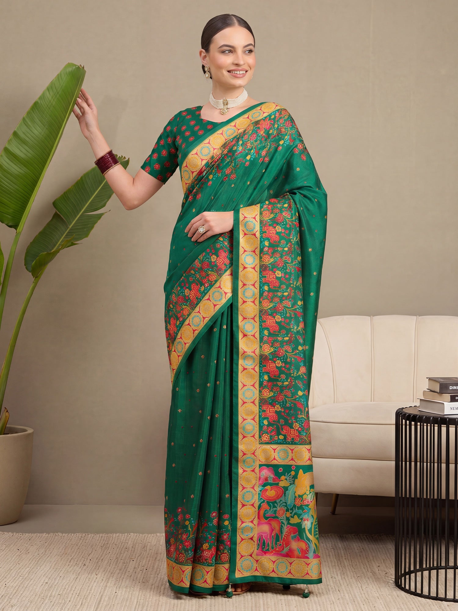 Dark Green Silk Blend saree – detail view 3