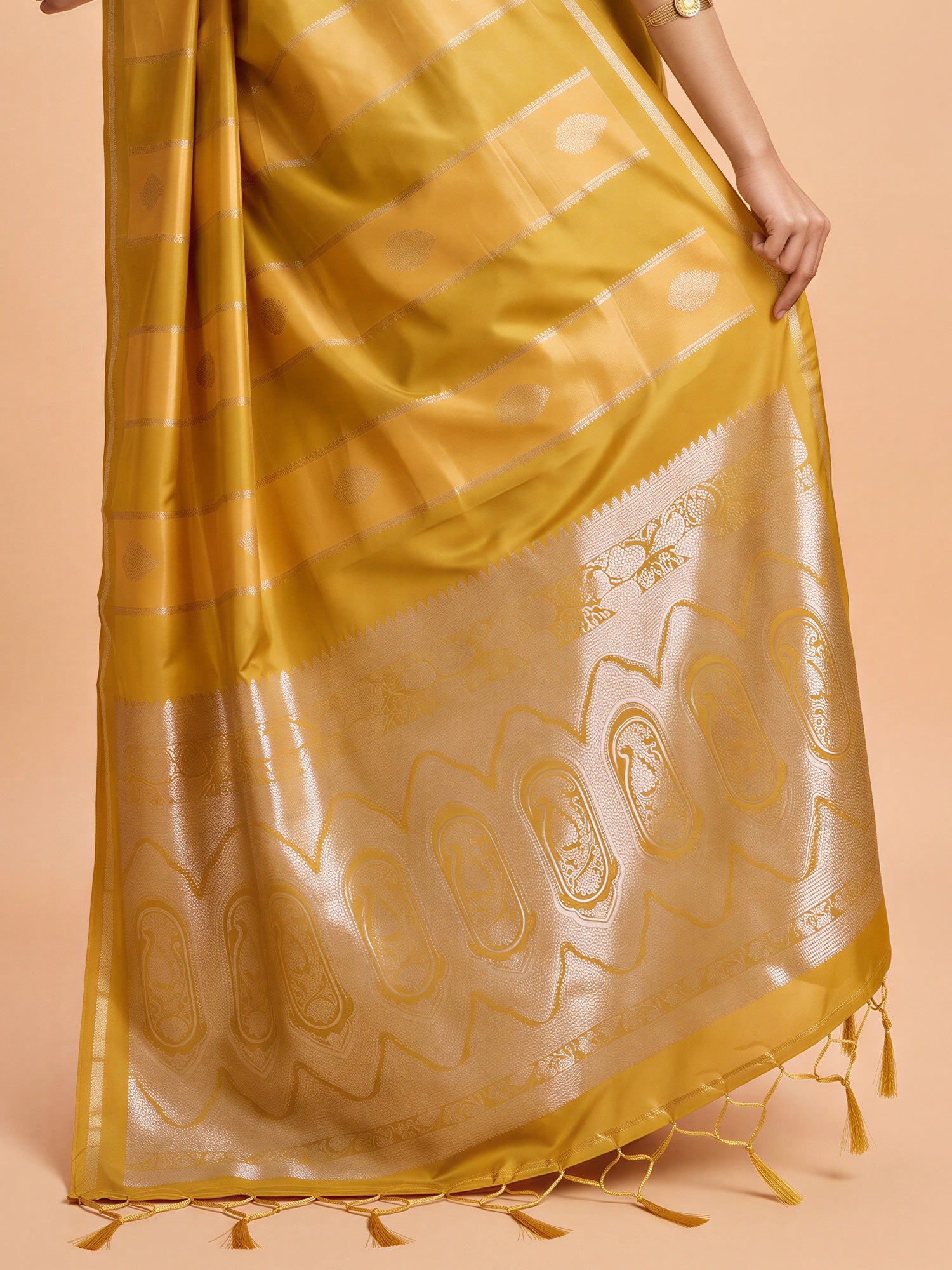 Mustard Satin saree – detail view 5