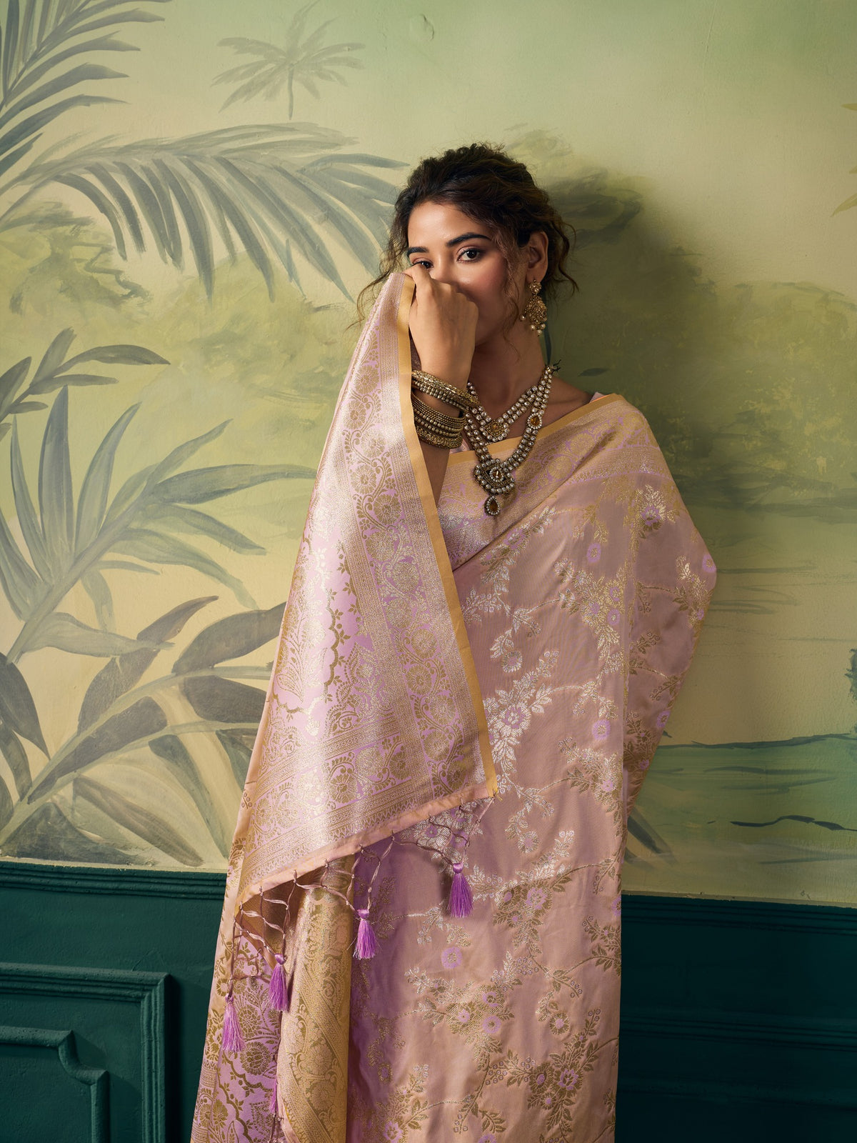 Rose Gold Banarasi Silk saree – detail view 3