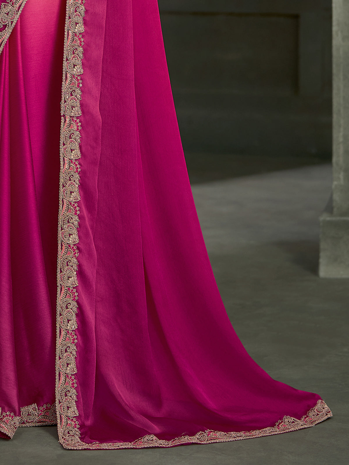 Pink Chiffon saree – detail view 4
