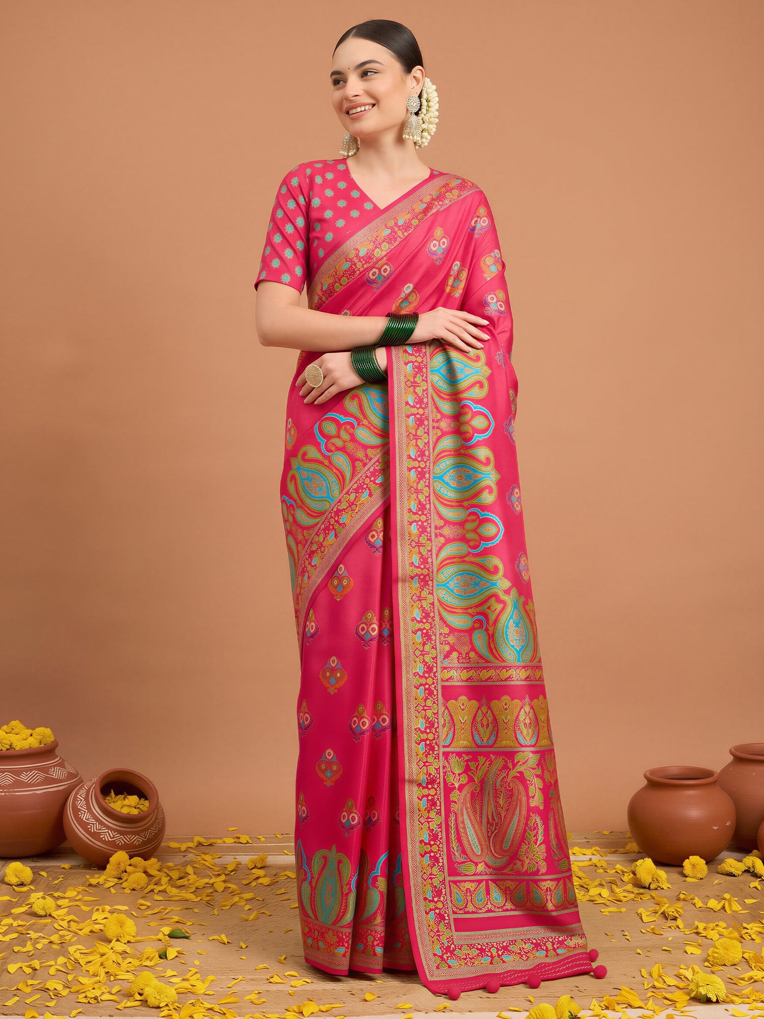 Pink Silk Blend saree – detail view 2