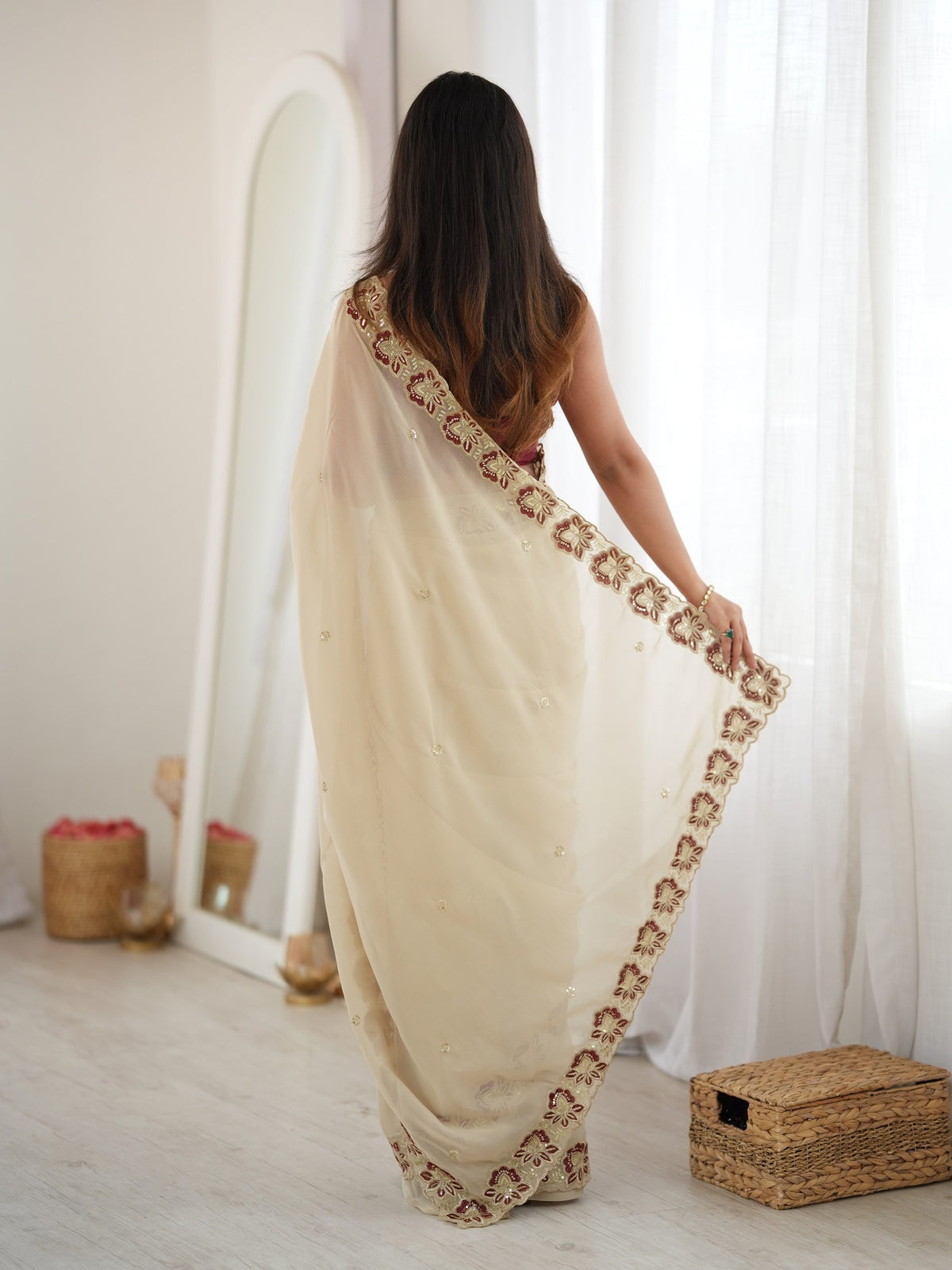Off White Georgette saree – detail view 2