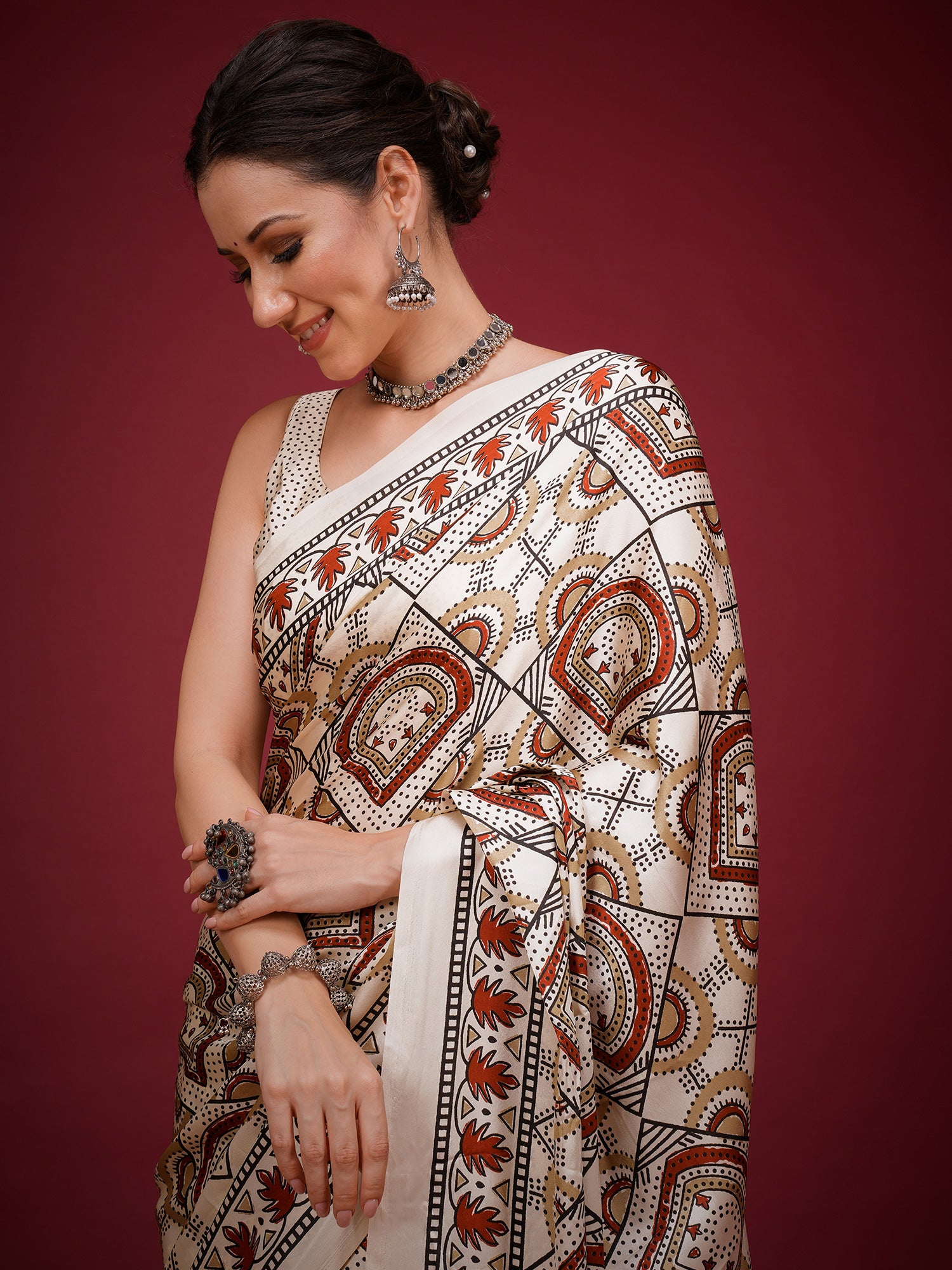 Off White Satin saree – detail view 3