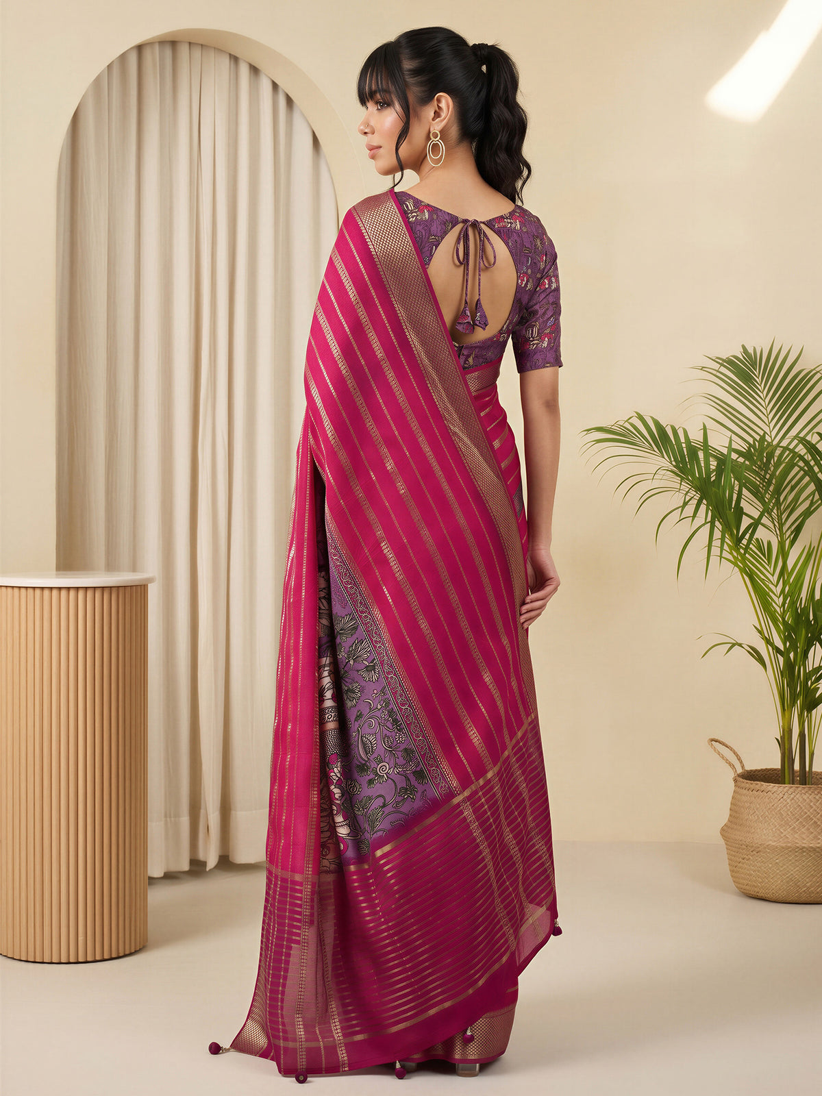 Pink Viscose Silk saree – detail view 1