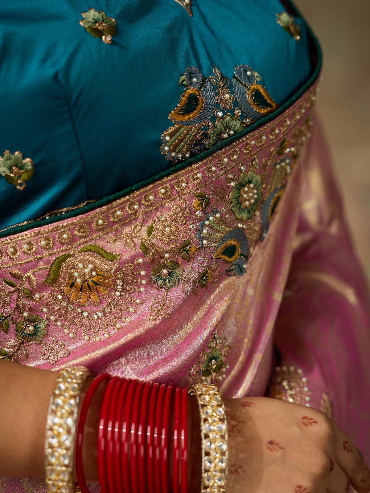 Pink Silk Blend saree – detail view 3